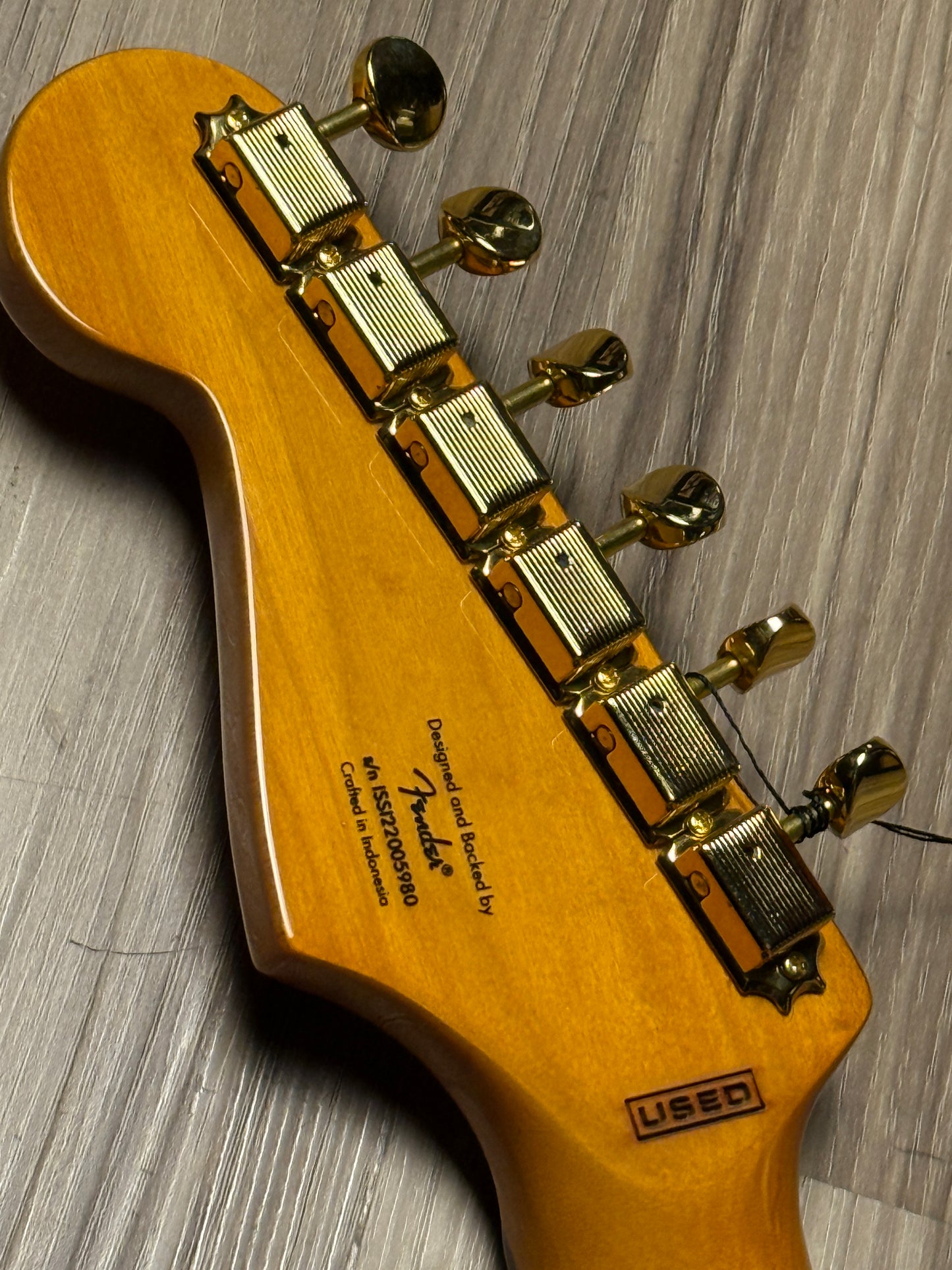 Squier FSR Classic Vibe 60s Stratocaster with Indian Laurel FB in 3-Tone Sunburst (USED) ISSI22005980