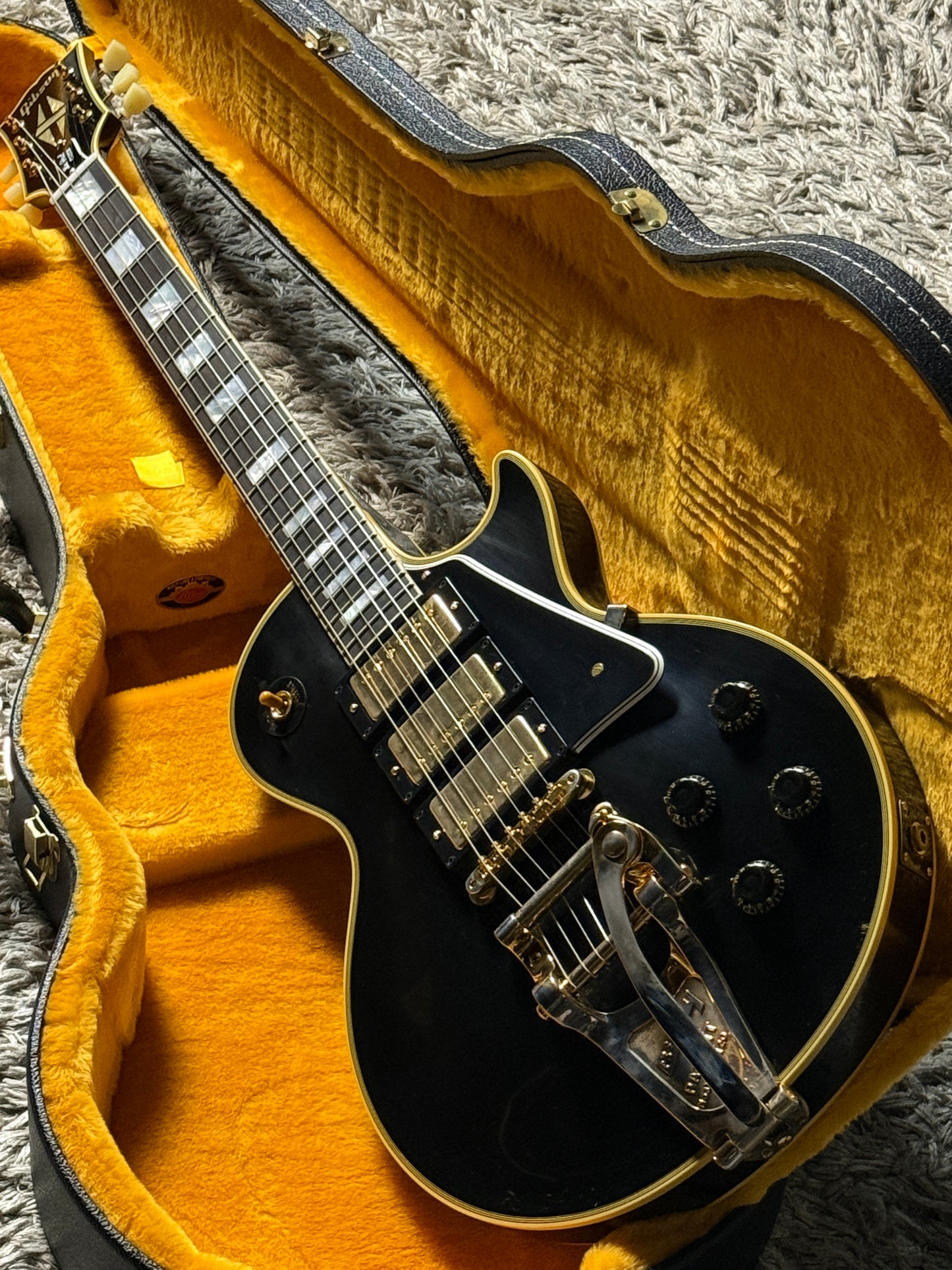 Gibson 1957 Les Paul Custom Reissue 3-Pickup Bigsby in Ebony w/Case 742580