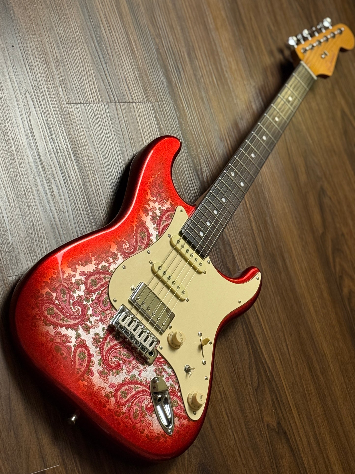 Dhatarattha Classic DST HSS in Pink Paisley with Rosewood FB and Nitrocellulose Lacquer Relic