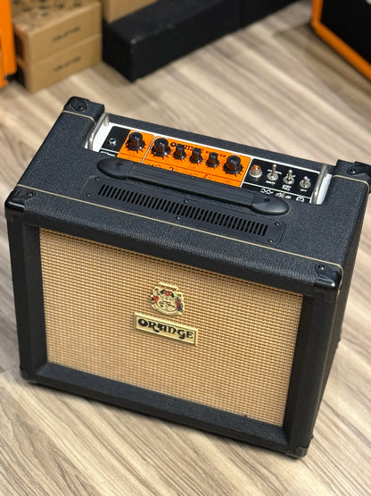 Orange Rocker 15- 15-watt 1x10 inch Tube Combo in Black