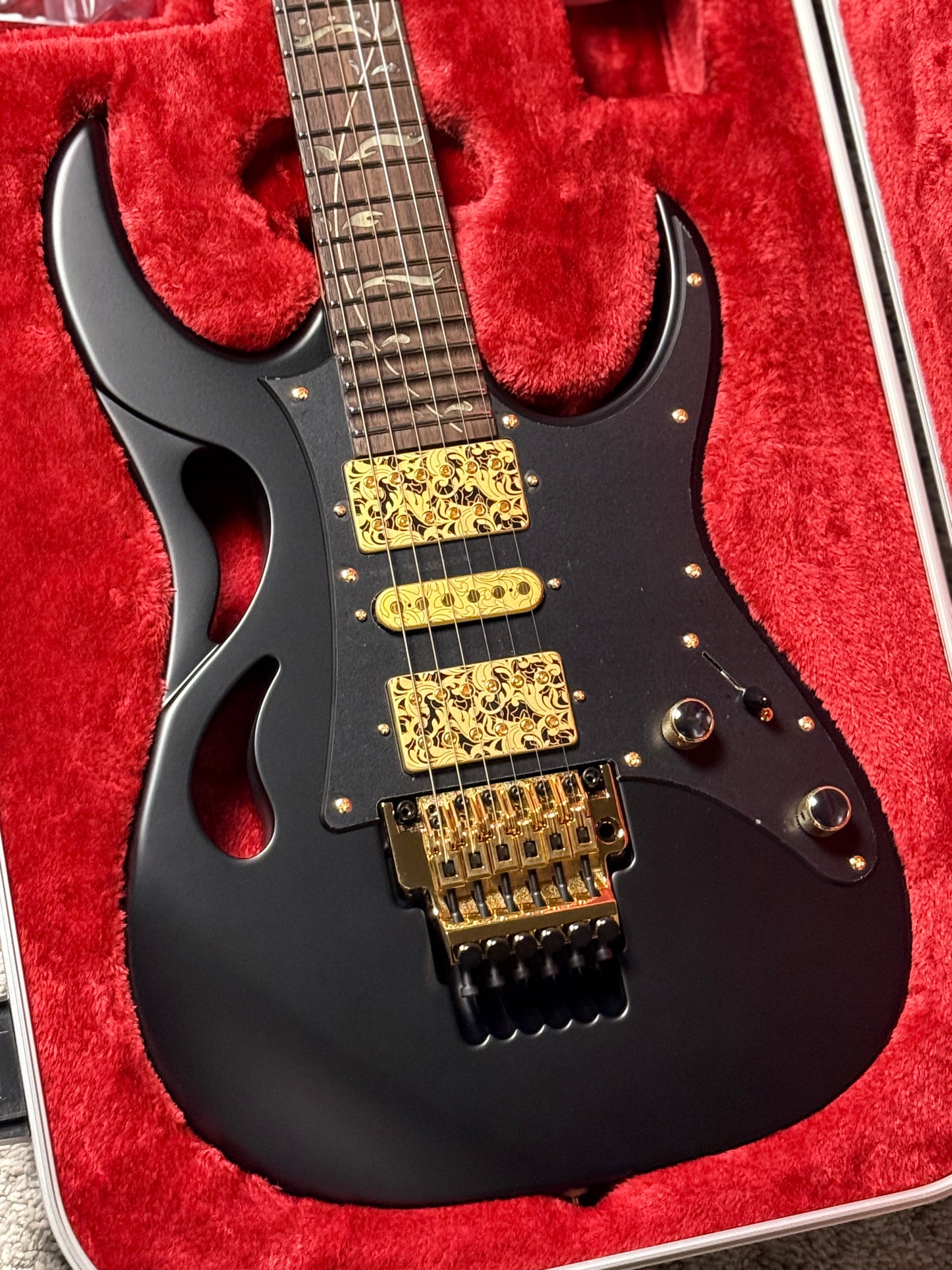 Ibanez Steve Vai Signature PIA3761 in Onyx Black F2507657