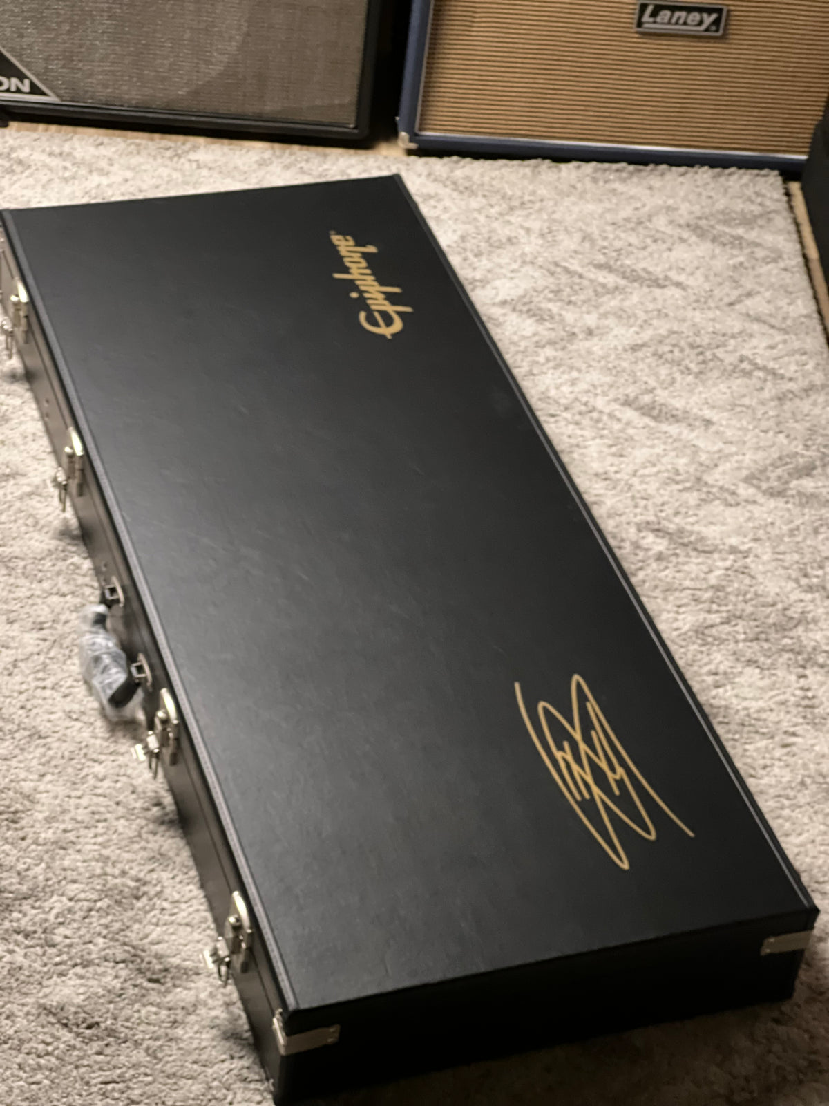 Epiphone Lzzy Hale Explorer Custom in Black Diamond Holographic Sparkle