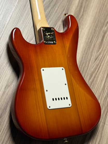 Squier 40th Anniversary Gold Edition Stratocaster in Sienna Sunburst (USED) ISSF22003676