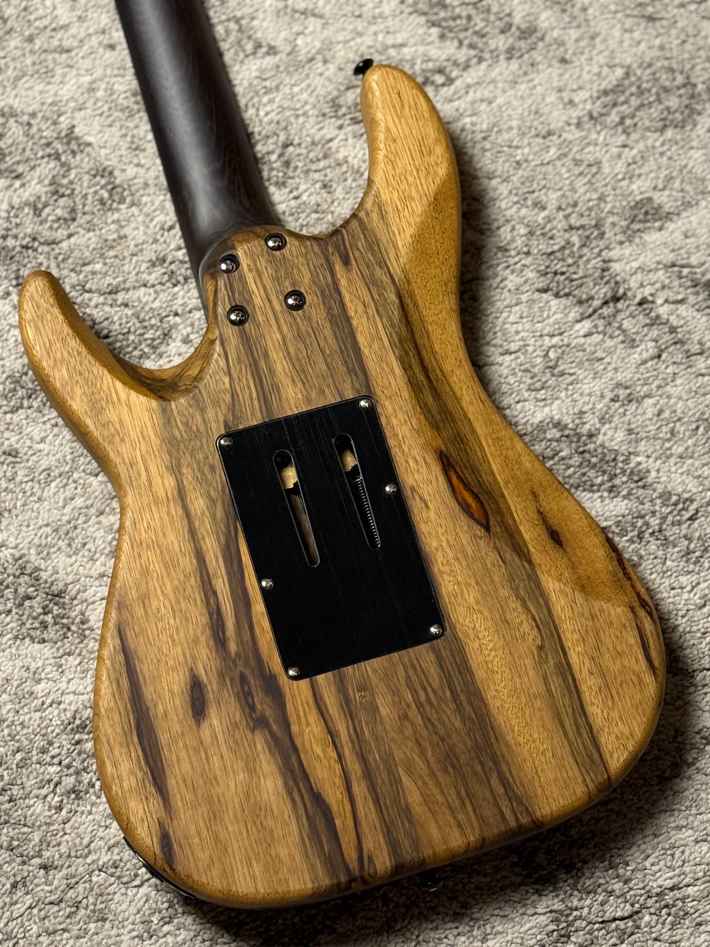 Schecter Sun Valley Super Shredder Exotic in Black Limba W26010856