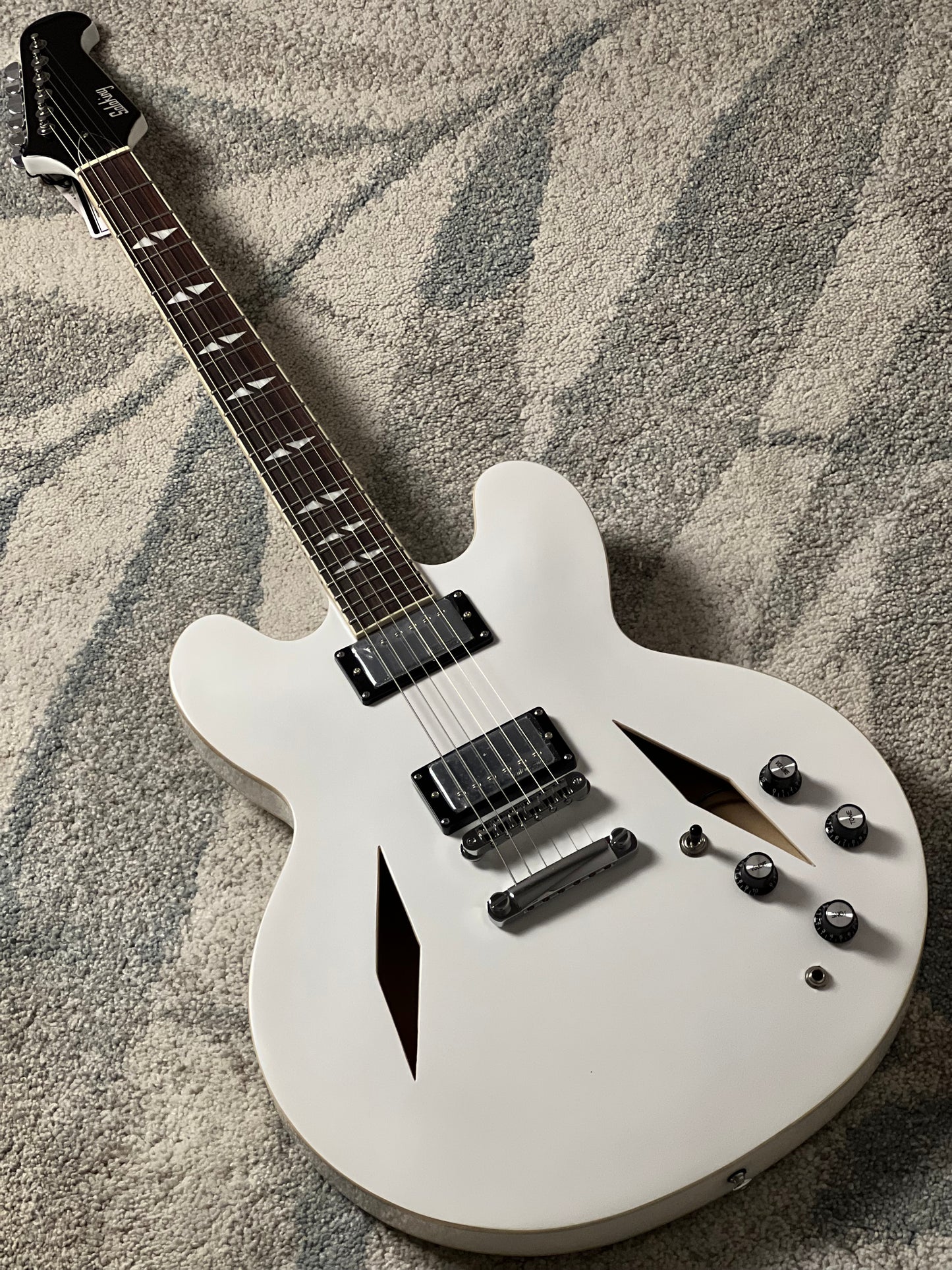 Soloking SDG-335 Dave Grohl Style Tribute in Alpine White