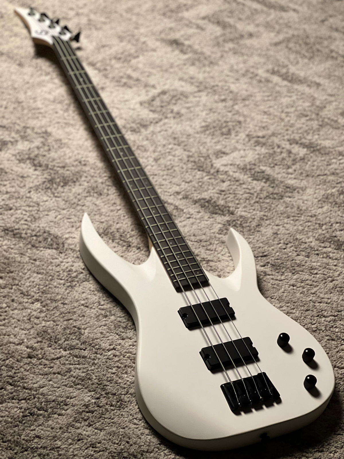 S by Solar Bass AB4.4W in White