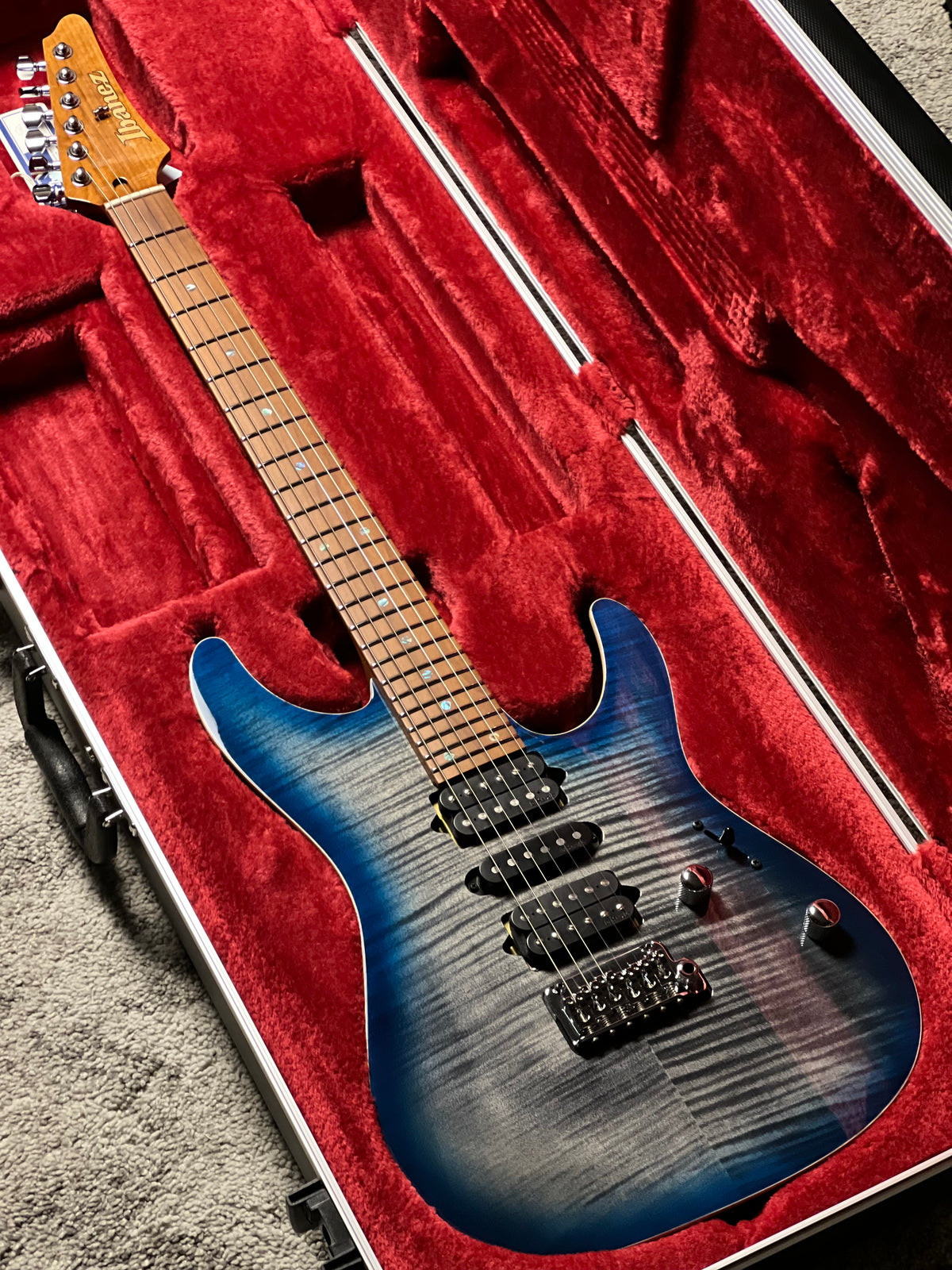 Ibanez Prestige AZ2407F พร้อมเคสสี Sodalite