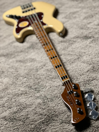 Sire Marcus Miller V5 ALDER-4 String in Vintage White