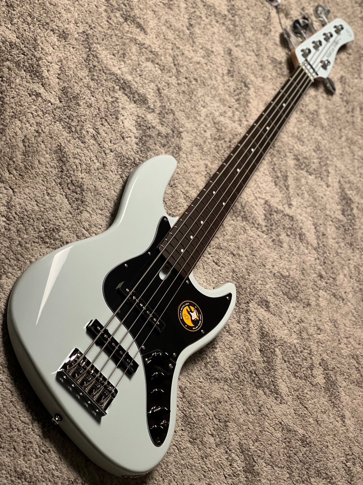 Sire Marcus Miller V3 5-String 2nd Generation in Sonic Blue