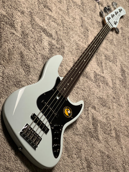 Sire Marcus Miller V3 5-String 2nd Generation in Sonic Blue