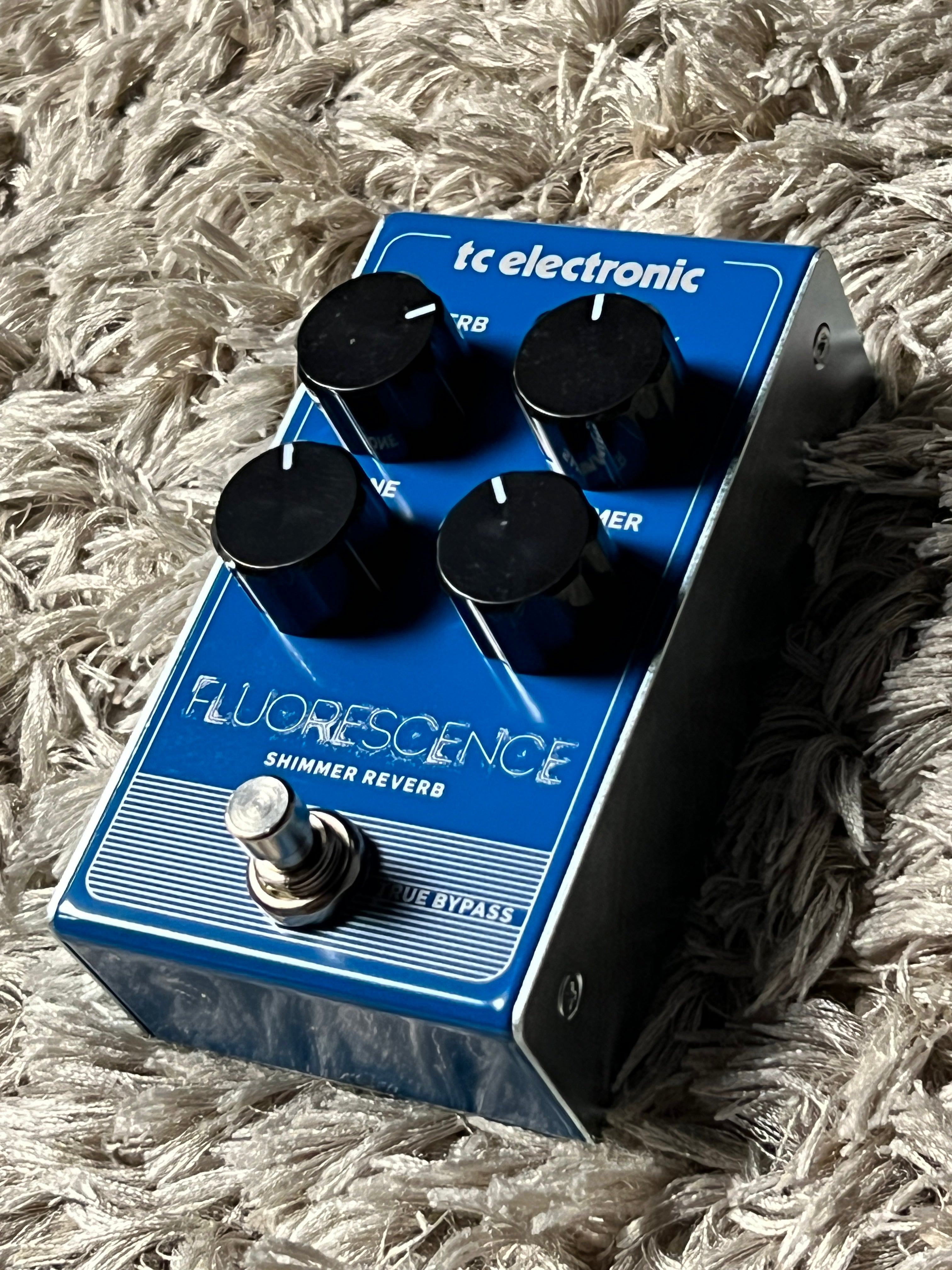 TC Electronic Fluorescence Shimmer Reverb – nafiriguitar.com