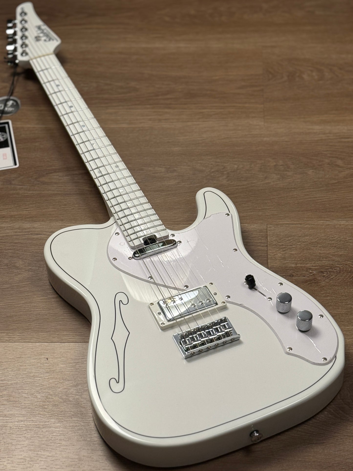 Soloking MT-1 Silent Siren Style Tribute in Arctic White