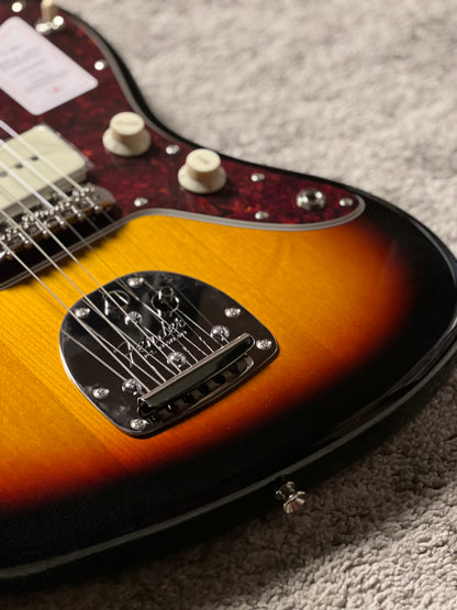 Fender Japan Traditional 60s Jazzmaster with RW FB in 3-Color Sunburst JD25032720