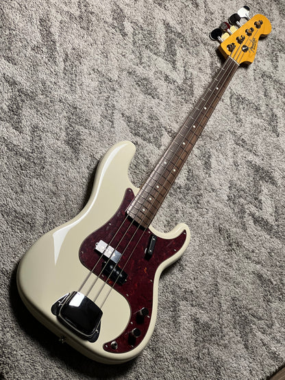 Fender Japan Hama Okamoto Signature Precision Bass in Olympic White with Rosewood FB