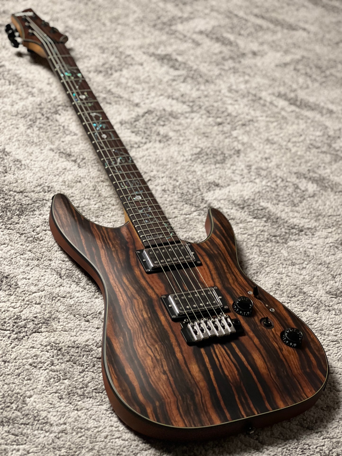 Schecter C-1 Exotic - Natural Satin IW19120574