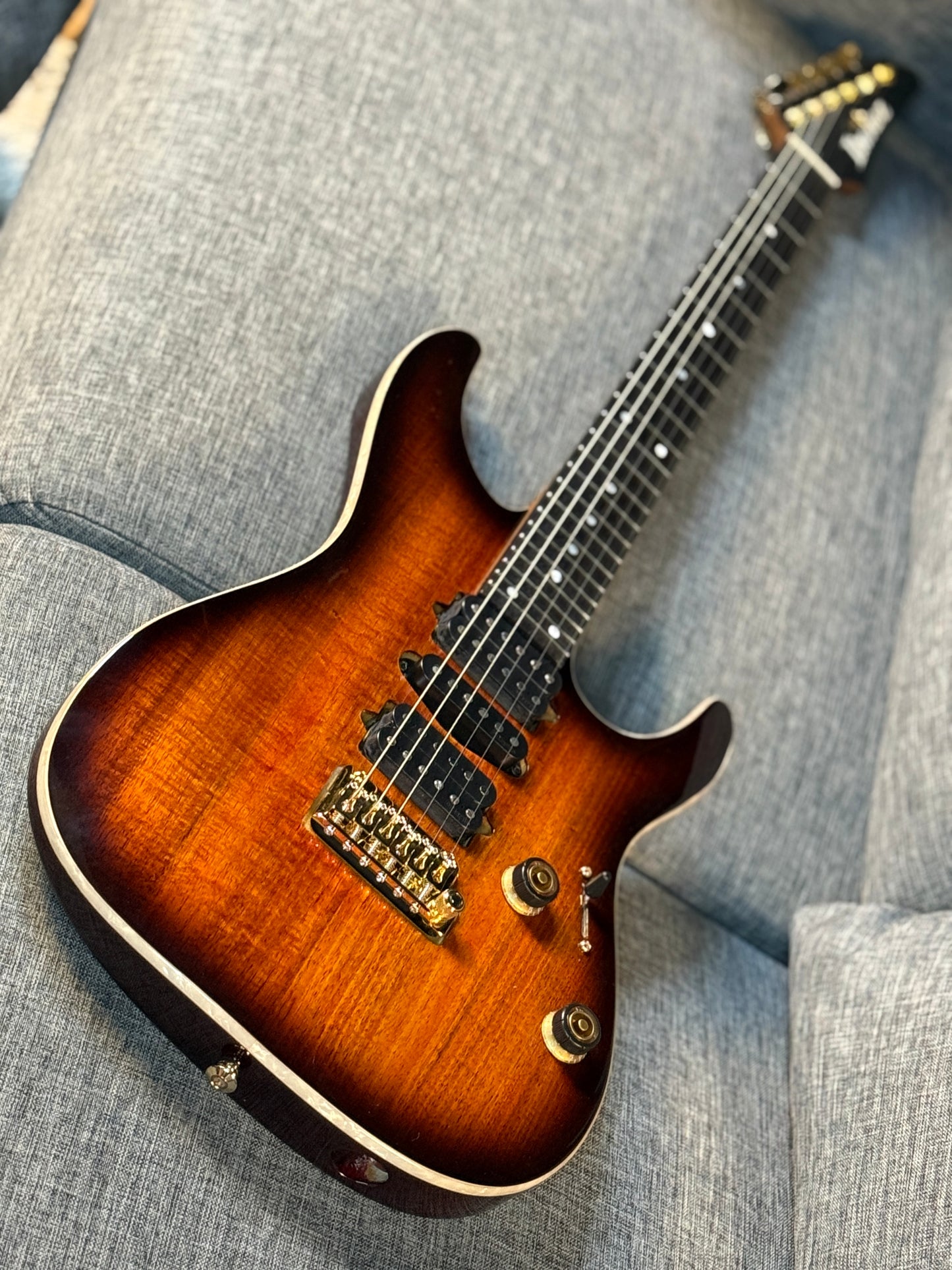 Ibanez Premium AZ47P2K-DEB in Dragon Eye Burst 250610301 (USED)