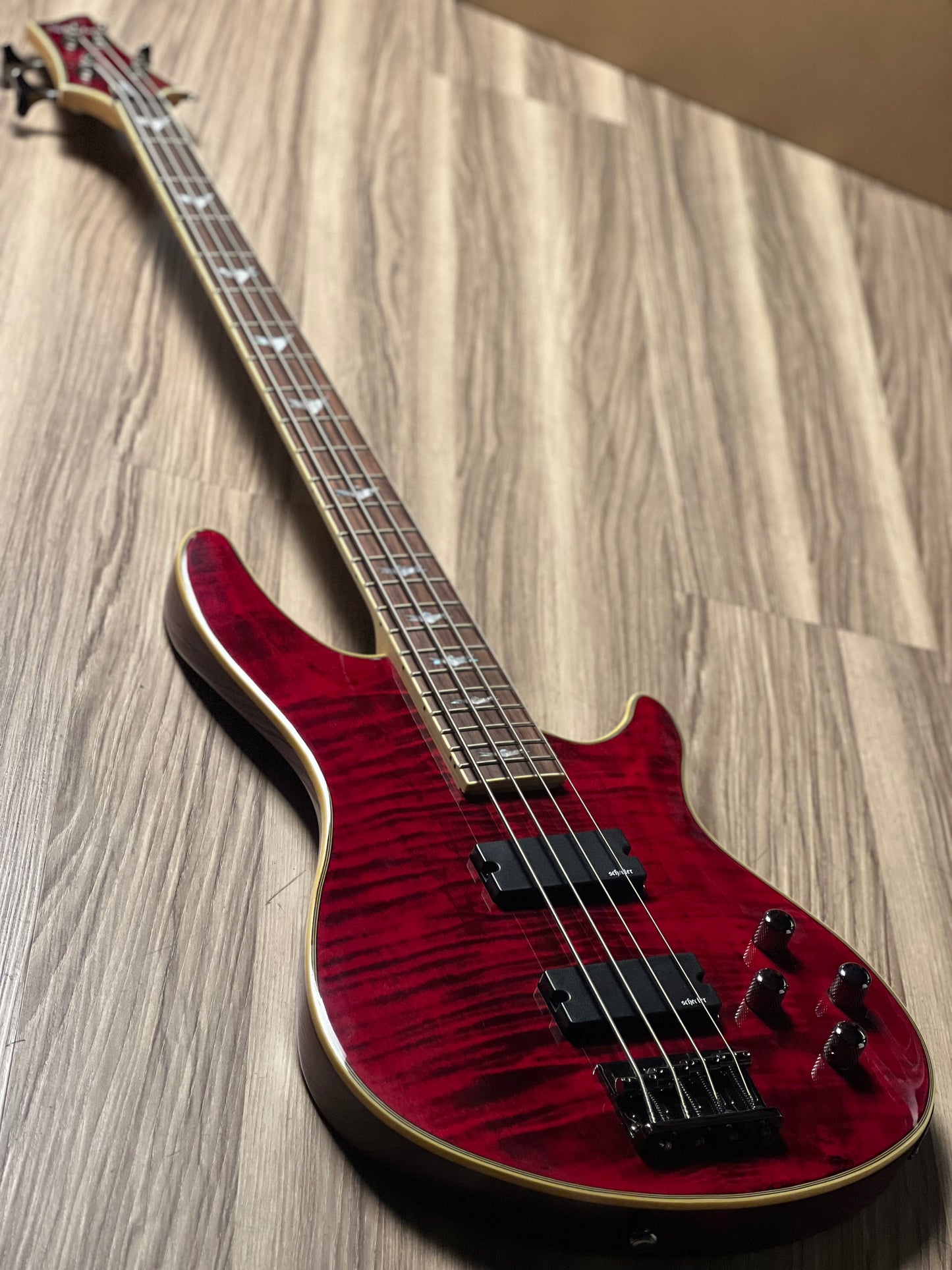 Schecter Omen Extreme 4 Electric Bass Black Cherry