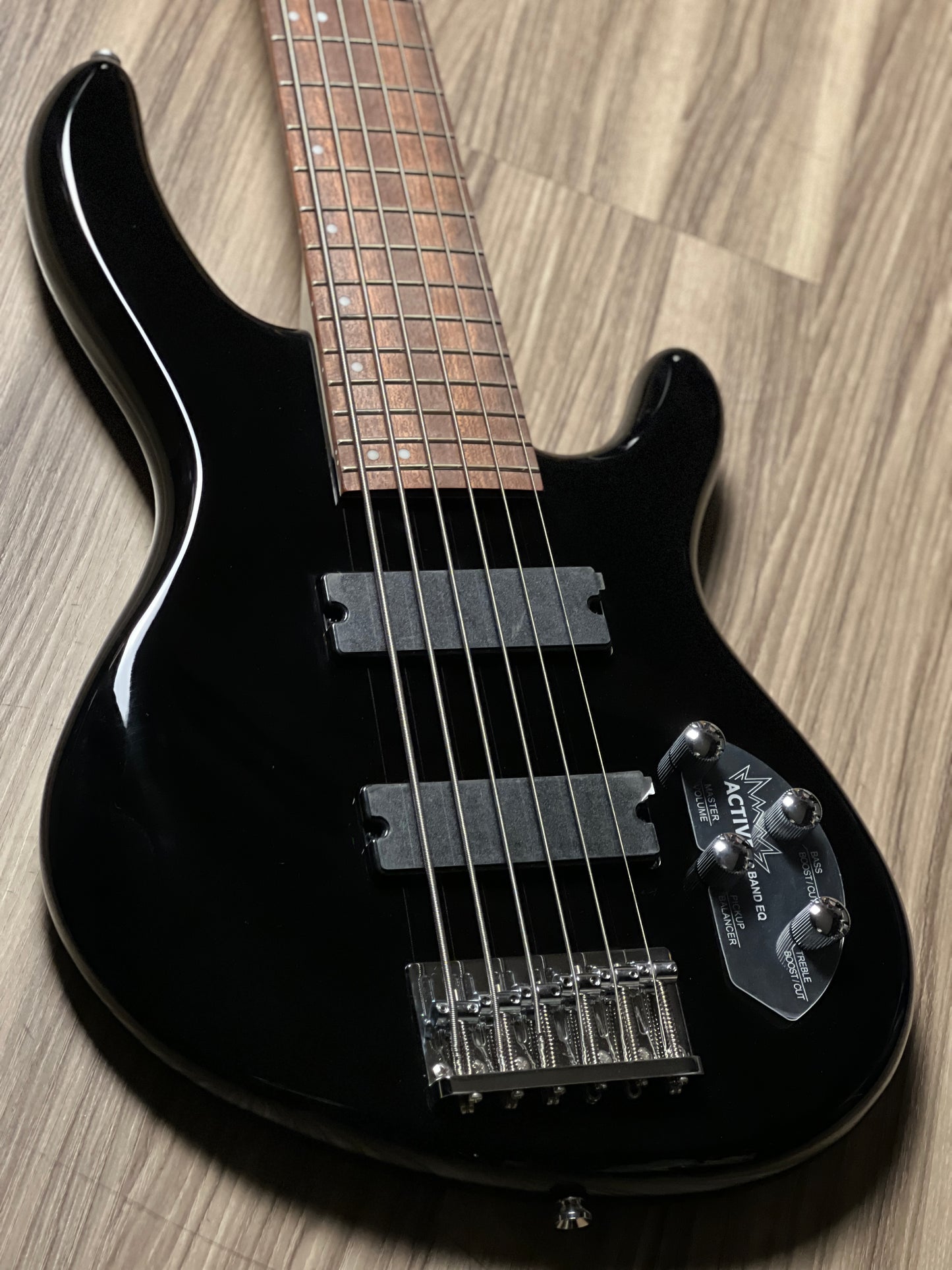 CORT Action Bass V1 PLUS in Black