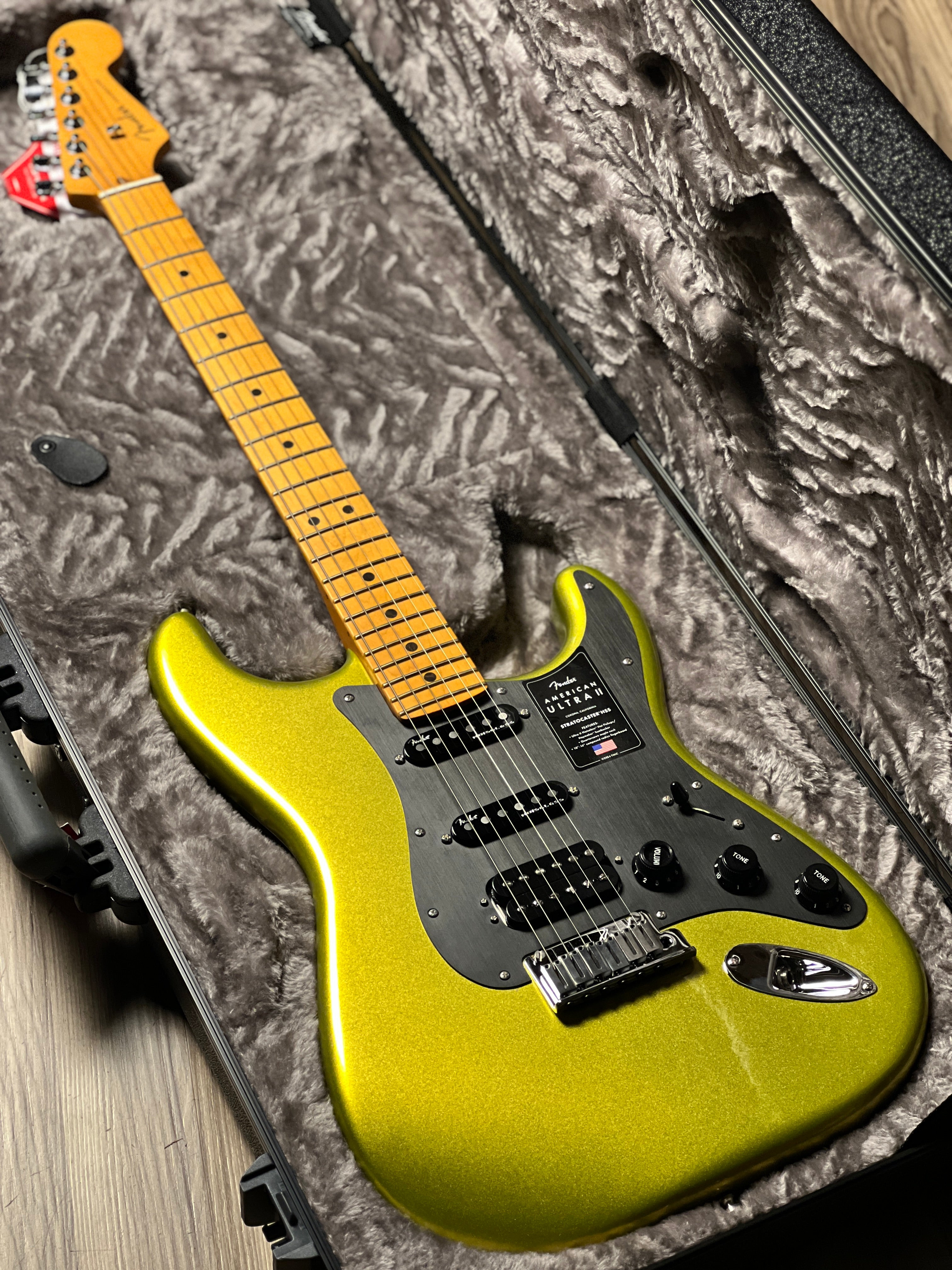 Solar Strtocaster Fender American Ultra II Stratocaster HSS with Maple FB in Solar Flare ...