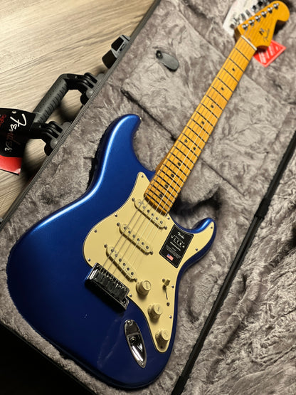 Fender American Ultra Stratocaster with Maple FB in Cobra Blue US23032026