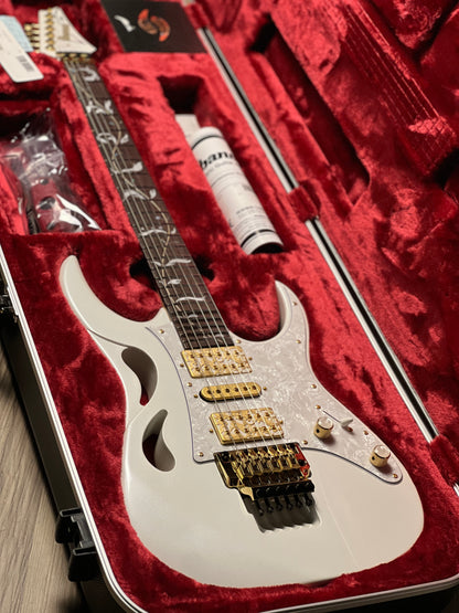 Ibanez Steve Vai Signature PIA Guitar in Stallion White F2430988