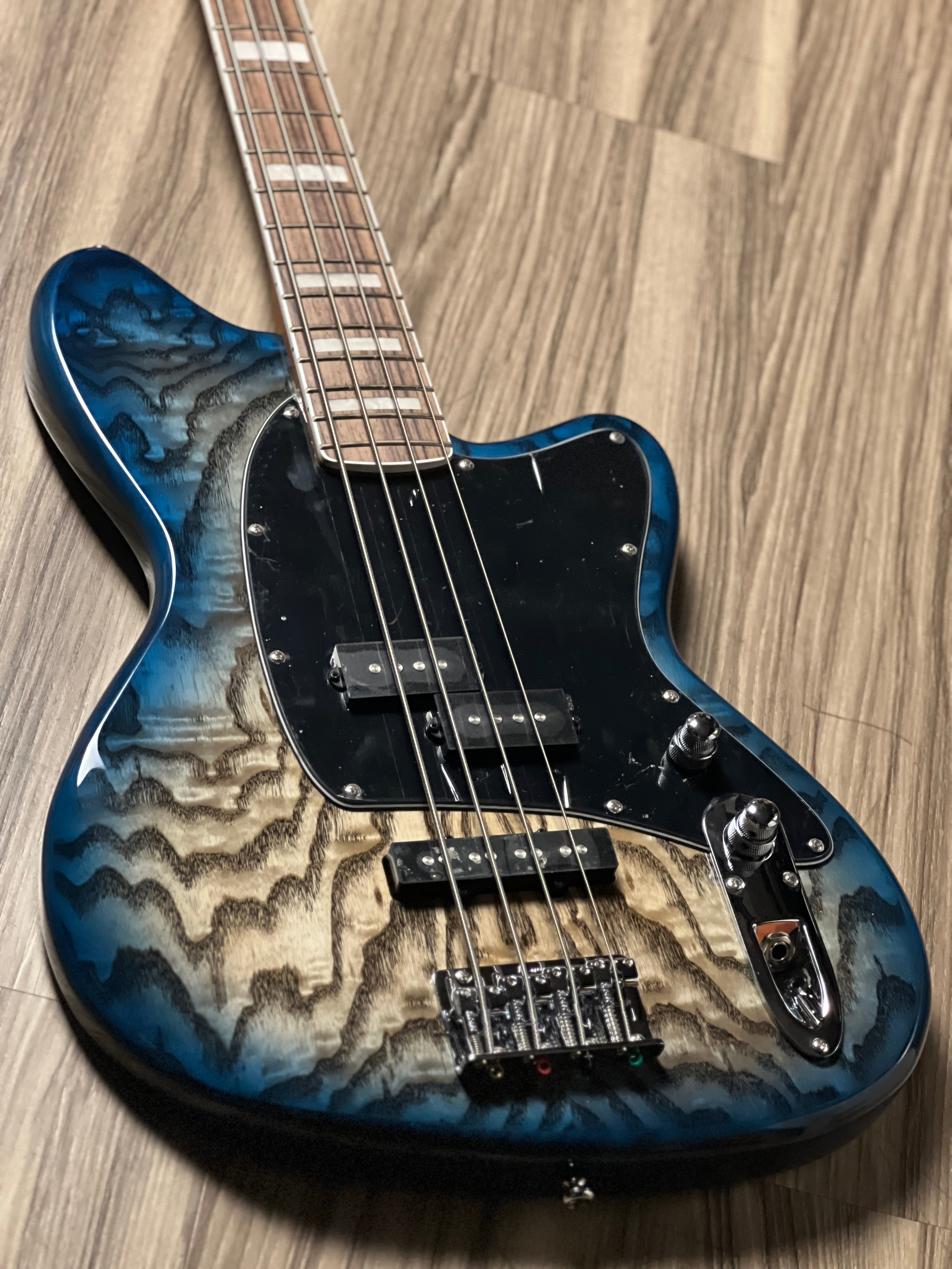 Ibanez TMB400TA-CBS in Cosmic Blue Starburst – nafiriguitar.com