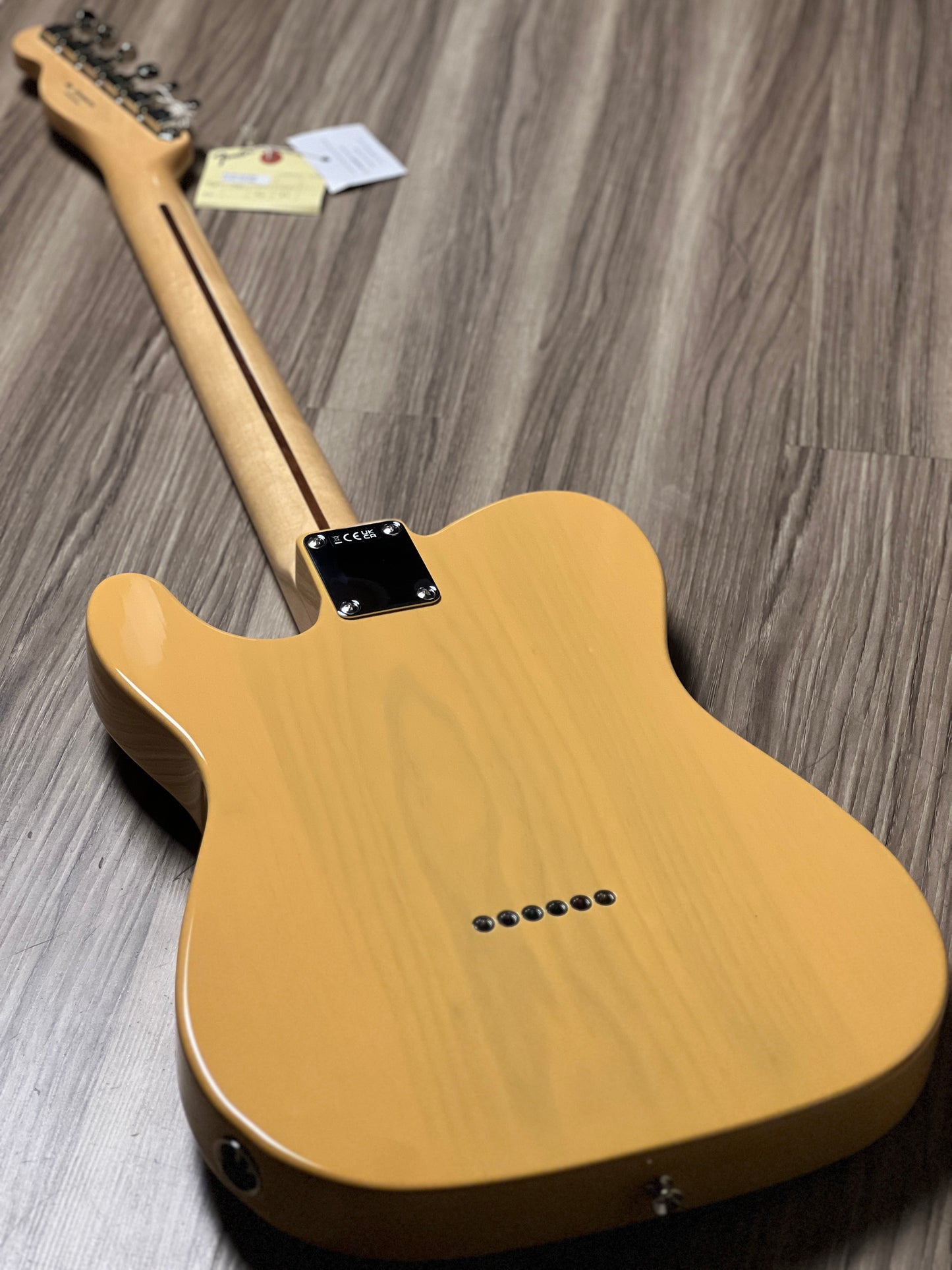 Fender Japan Heritage 50s Telecaster พร้อม Maple FB สี Butterscotch Blonde