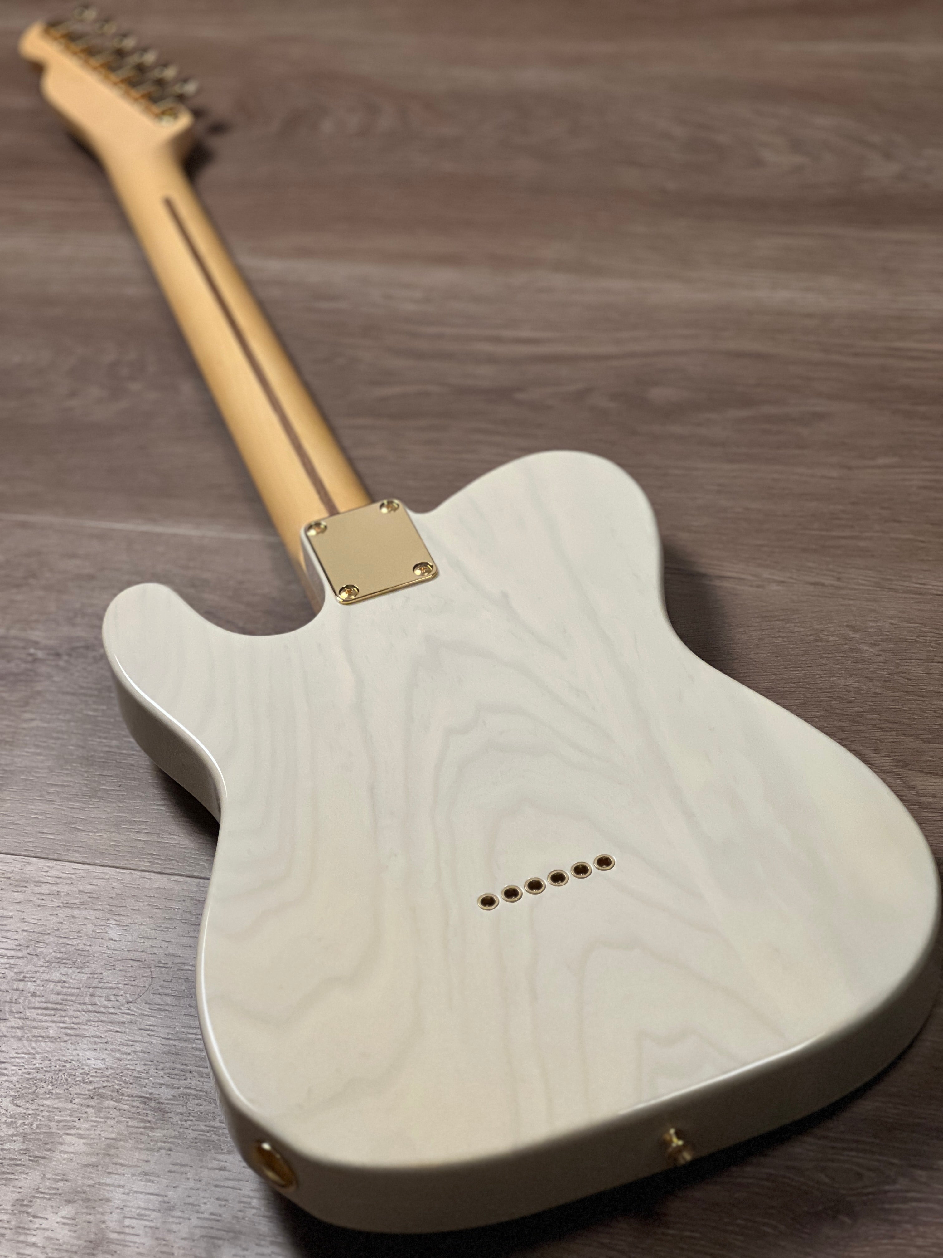 Tokai Japan ATE-102G/R Breezysound Japan in See Thru White with