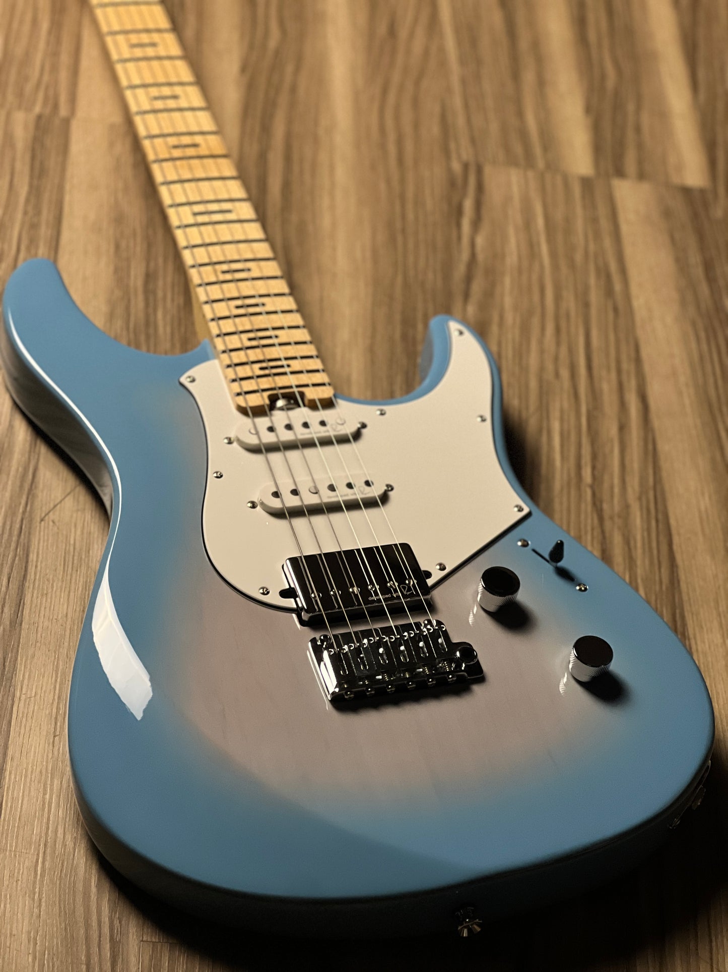 Yamaha Pacifica Professional PACP12M In Beach Blue Burst IKP111E