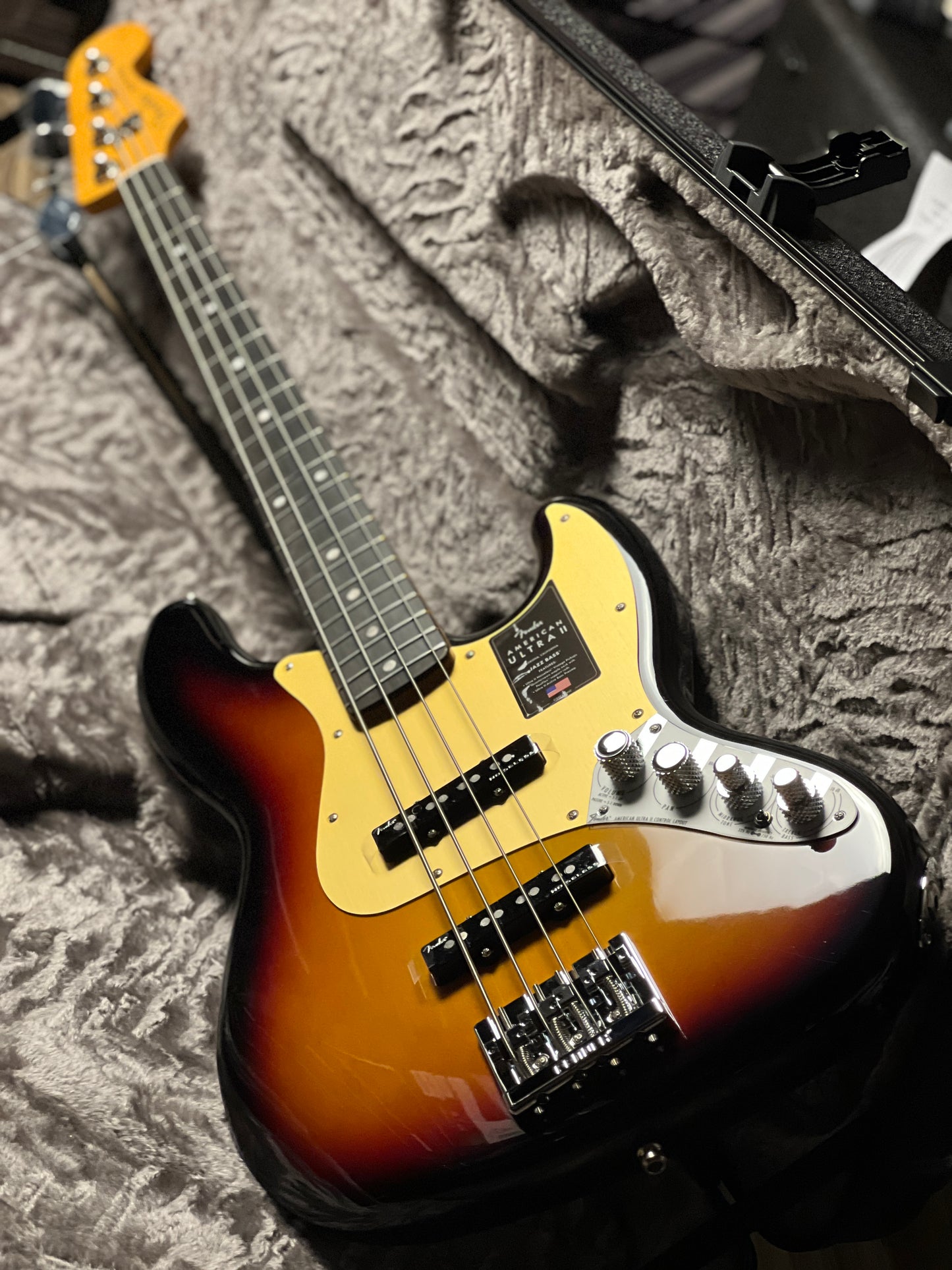 Fender American Ultra II Jazz Bass with Ebony FB in Ultraburst US24006709