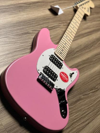 Squier Sonic Mustang HH w/White Pickguard with Maple FB in Flash Pink