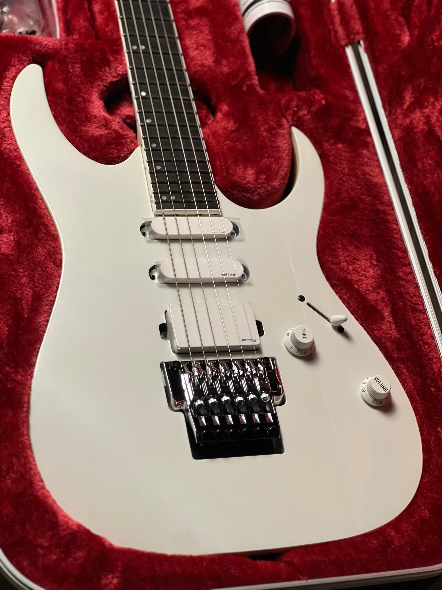 Ibanez RG5440C-PW with Case in Pearl White F2406993