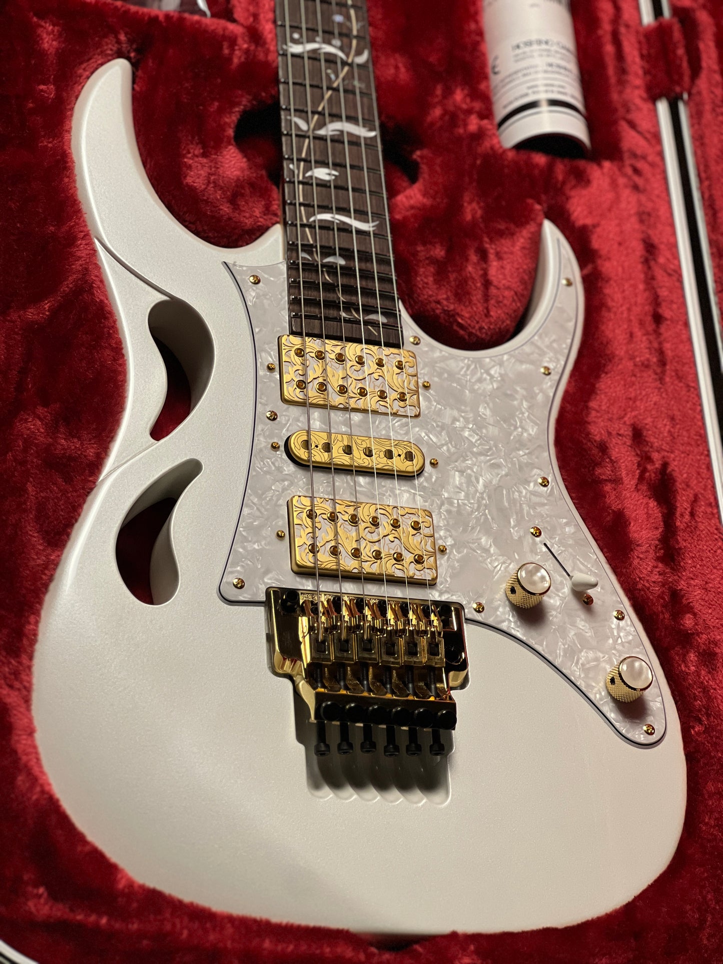 Ibanez Steve Vai Signature PIA Guitar in Stallion White F2430988