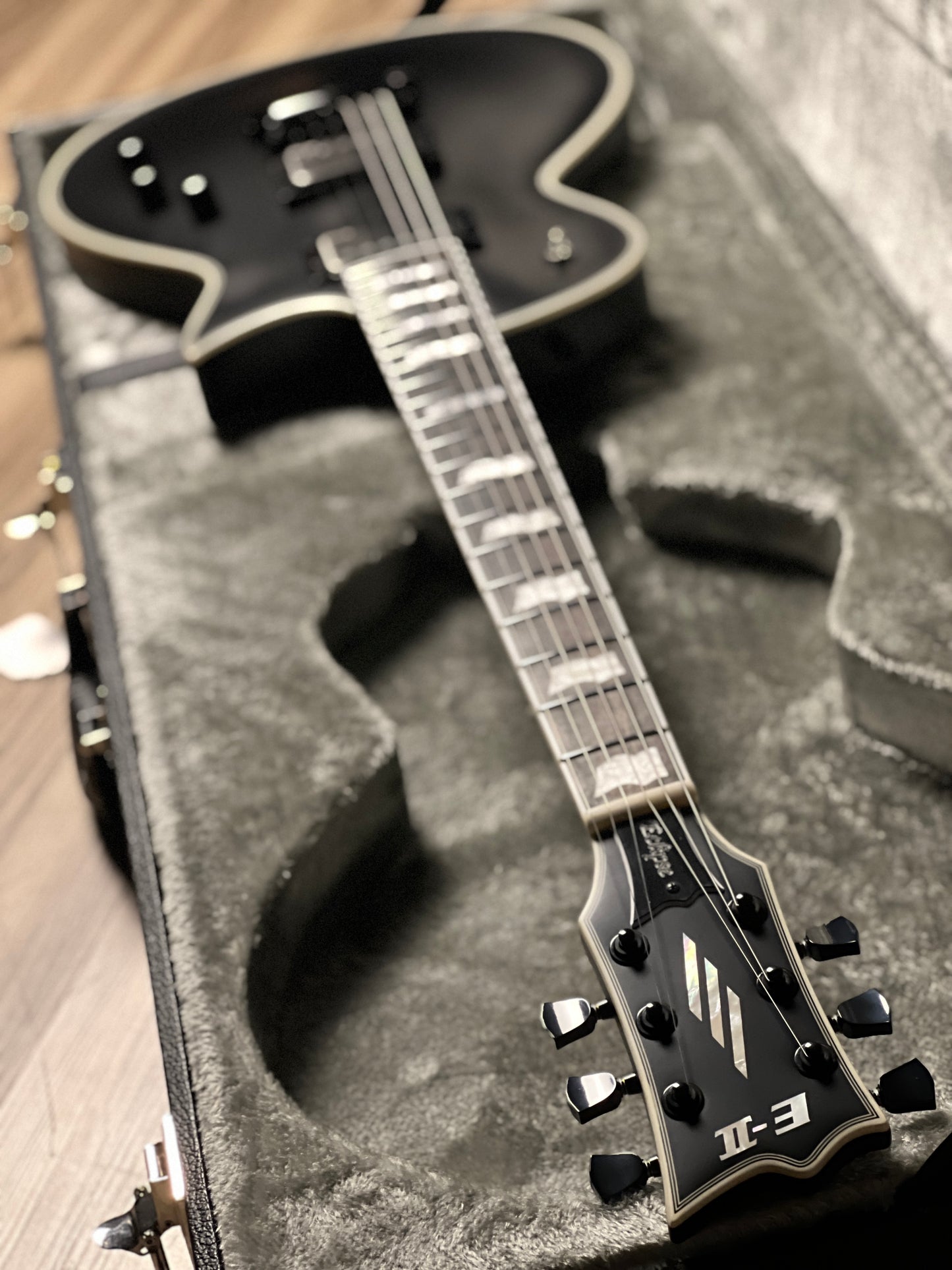 ESP E-II ECLIPSE-EMG black satin ES3352233