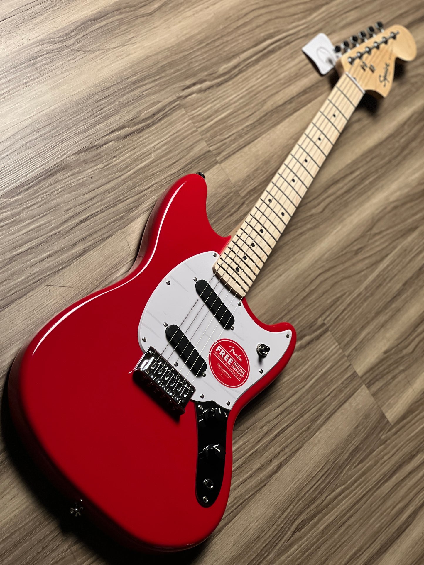 Squier Sonic Mustang with White Pickguard and Maple FB in Torino Red