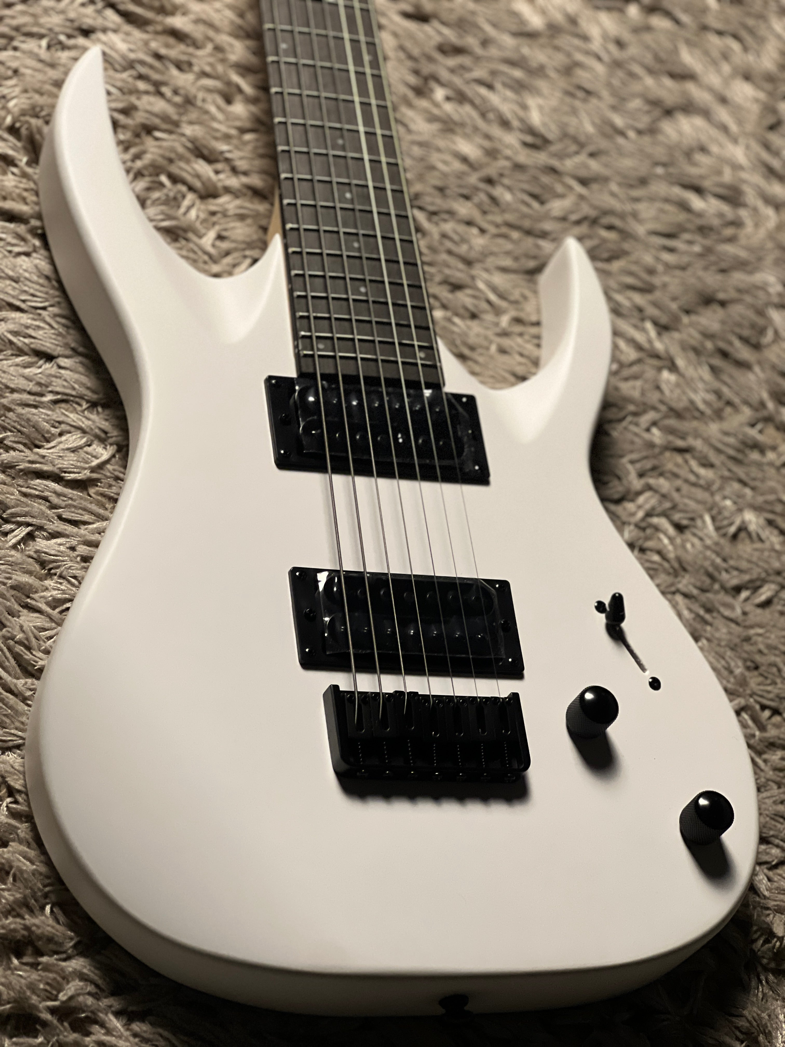 Solar AB4.7W-E 7-String in Matte White – nafiriguitar.com
