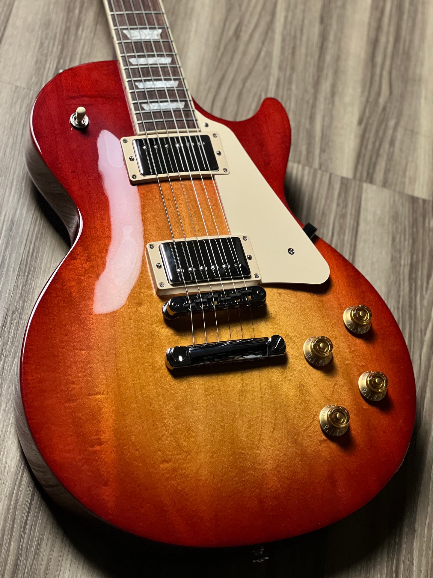 Gibson Les Paul Studio Cherry Sunburst w/Gigbag 220640314