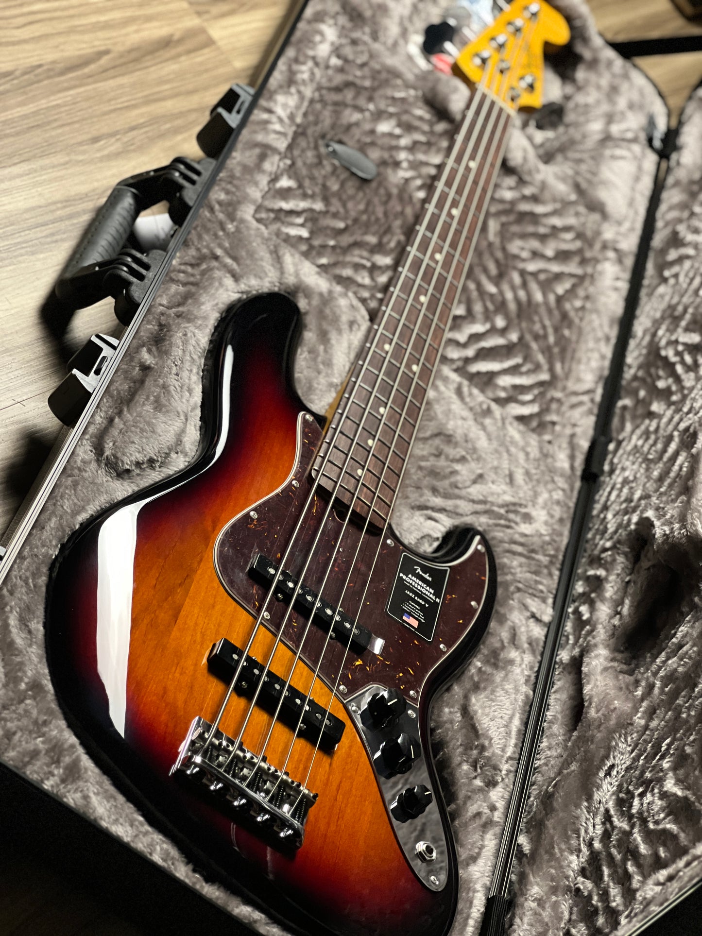 Fender American Professional II 5-string Jazz Bass RW FB in 3-Tone Sunburst US23115838