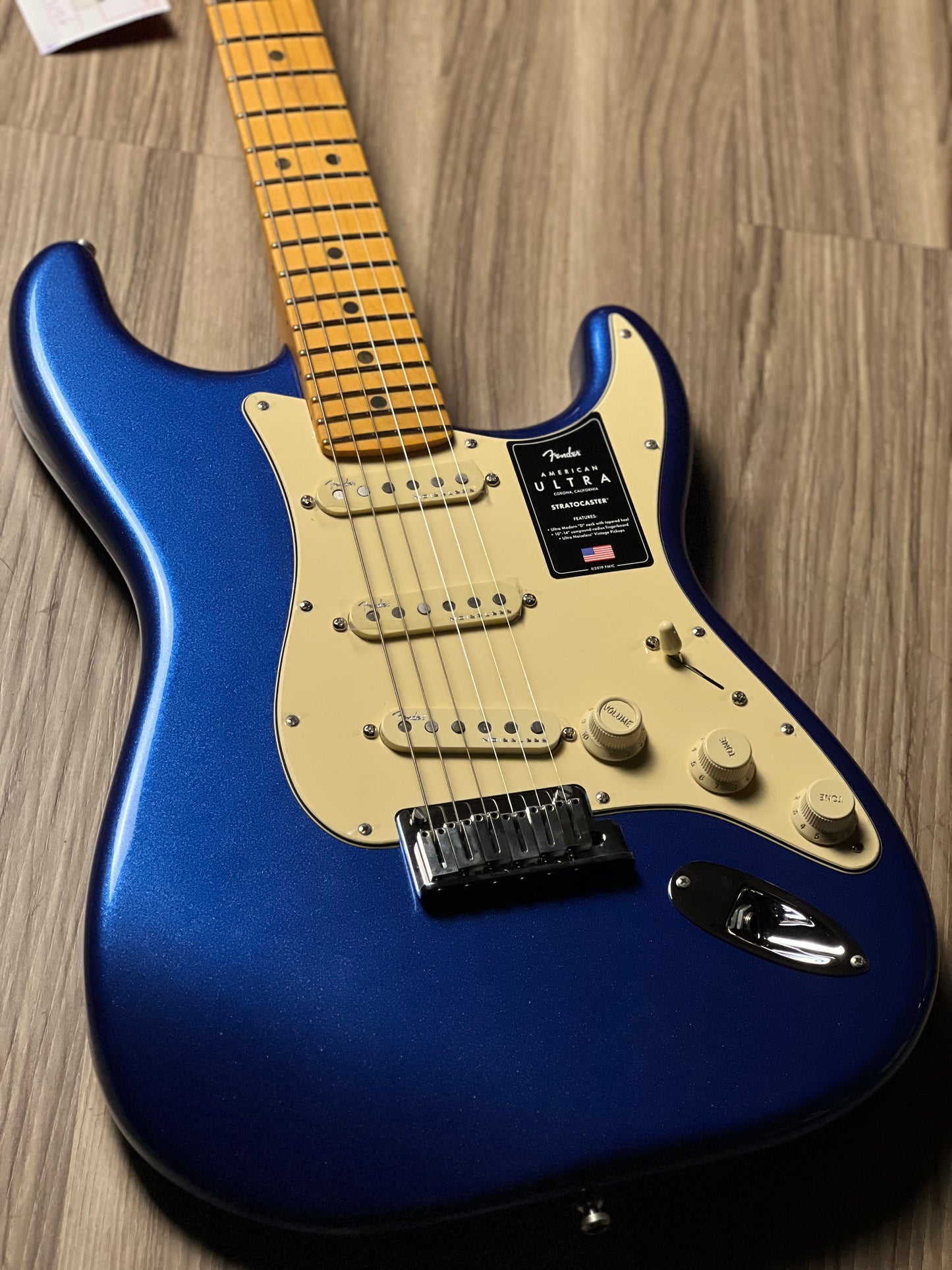 Fender American Ultra Stratocaster with Maple FB in Cobra Blue US23032026