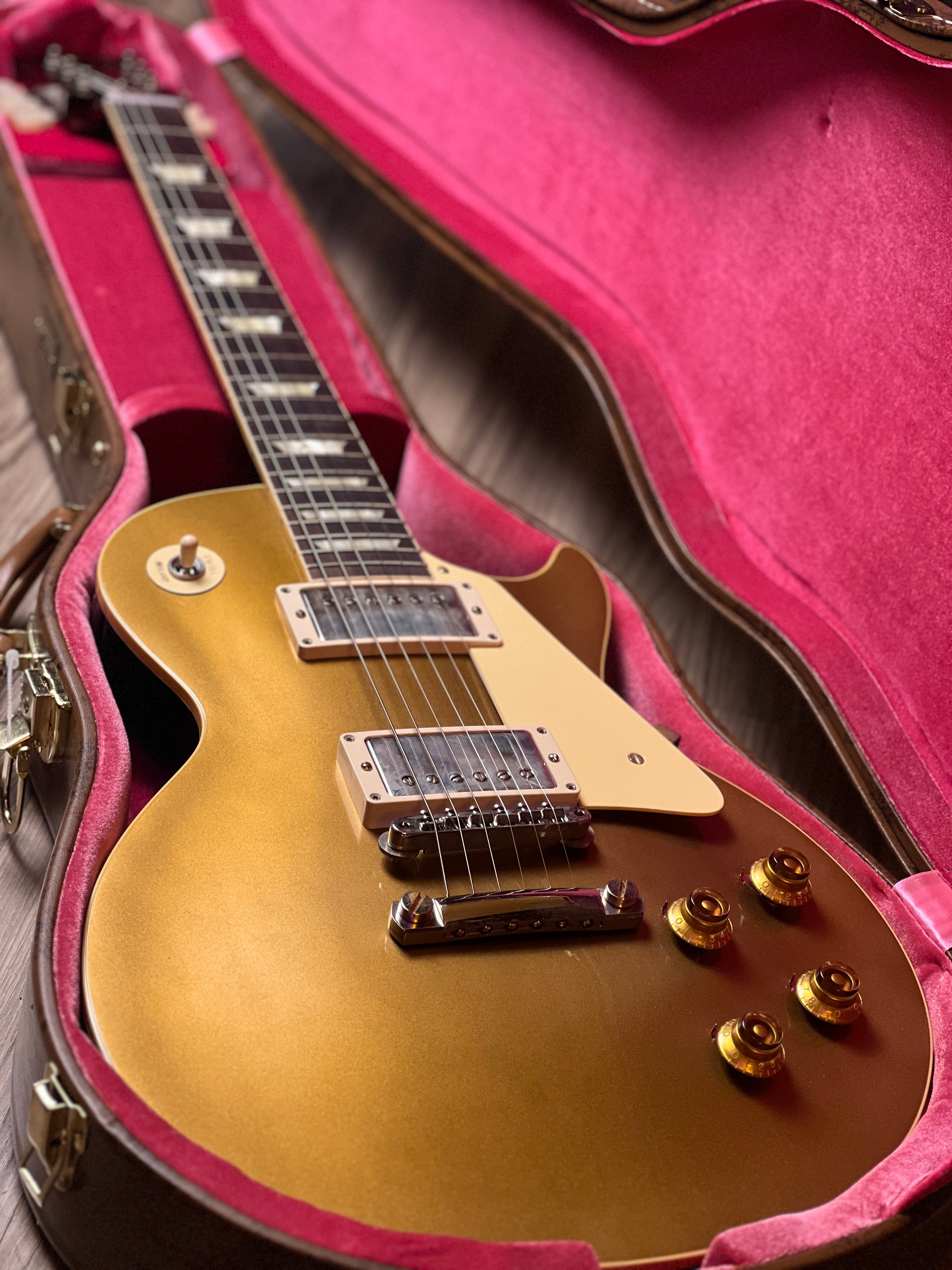 Gibson 1957 Les Paul Goldtop Darkback Reissue VOS in Double Gold
