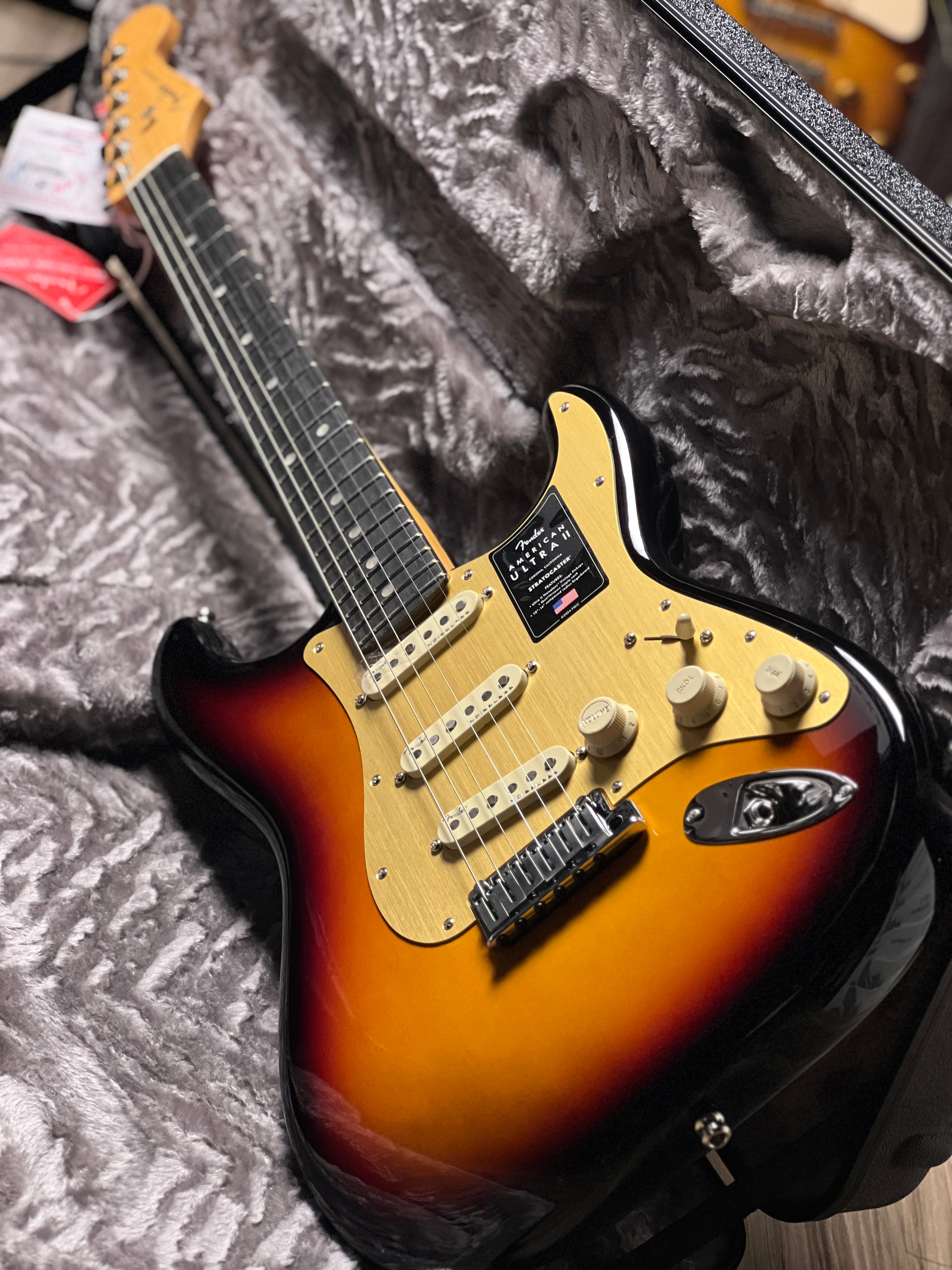 Fender American Ultra II Stratocaster with Ebony FB in Ultraburst