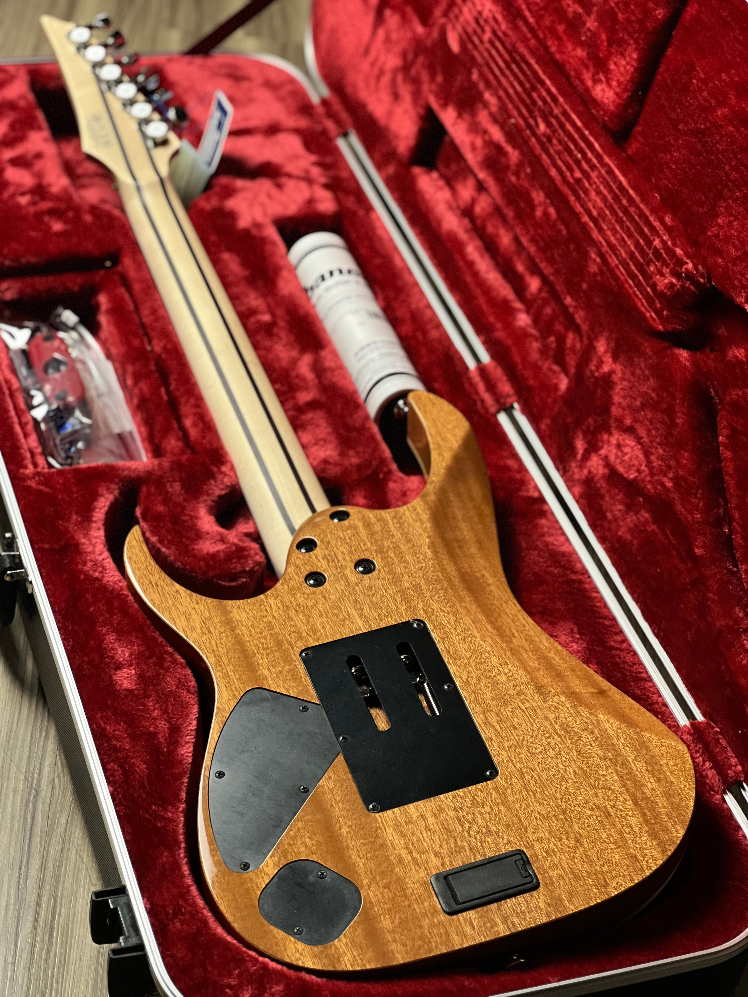 Ibanez RG5440C-PW with Case in Pearl White F2406993 – nafiriguitar.com