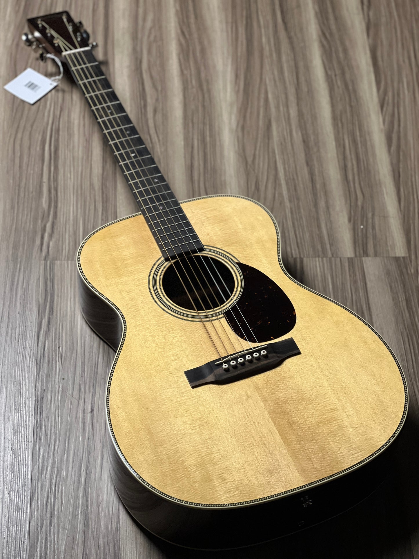 Martin Guitars OM-28 In Natural 2873594