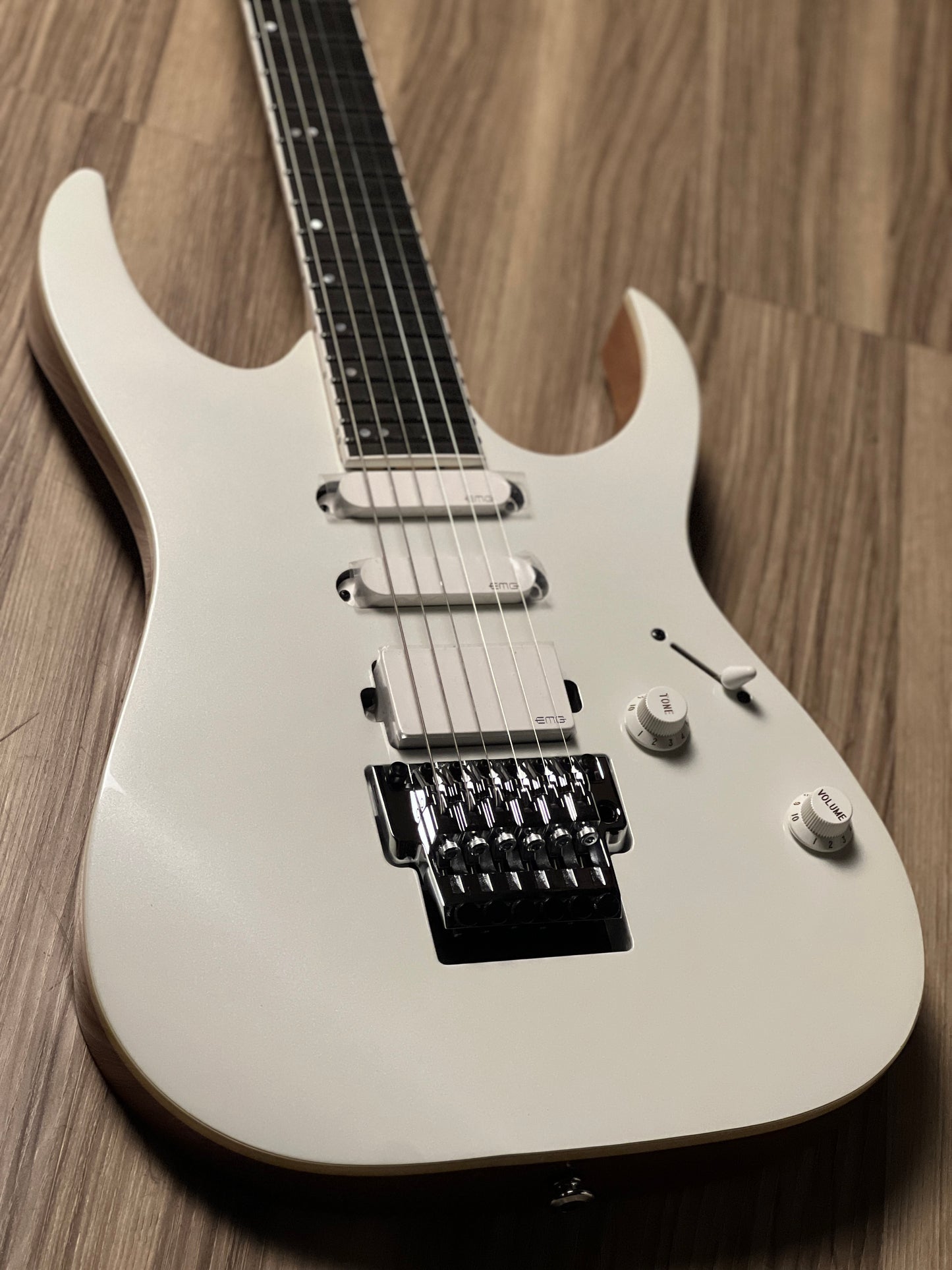 Ibanez RG5440C-PW with Case in Pearl White F2406993