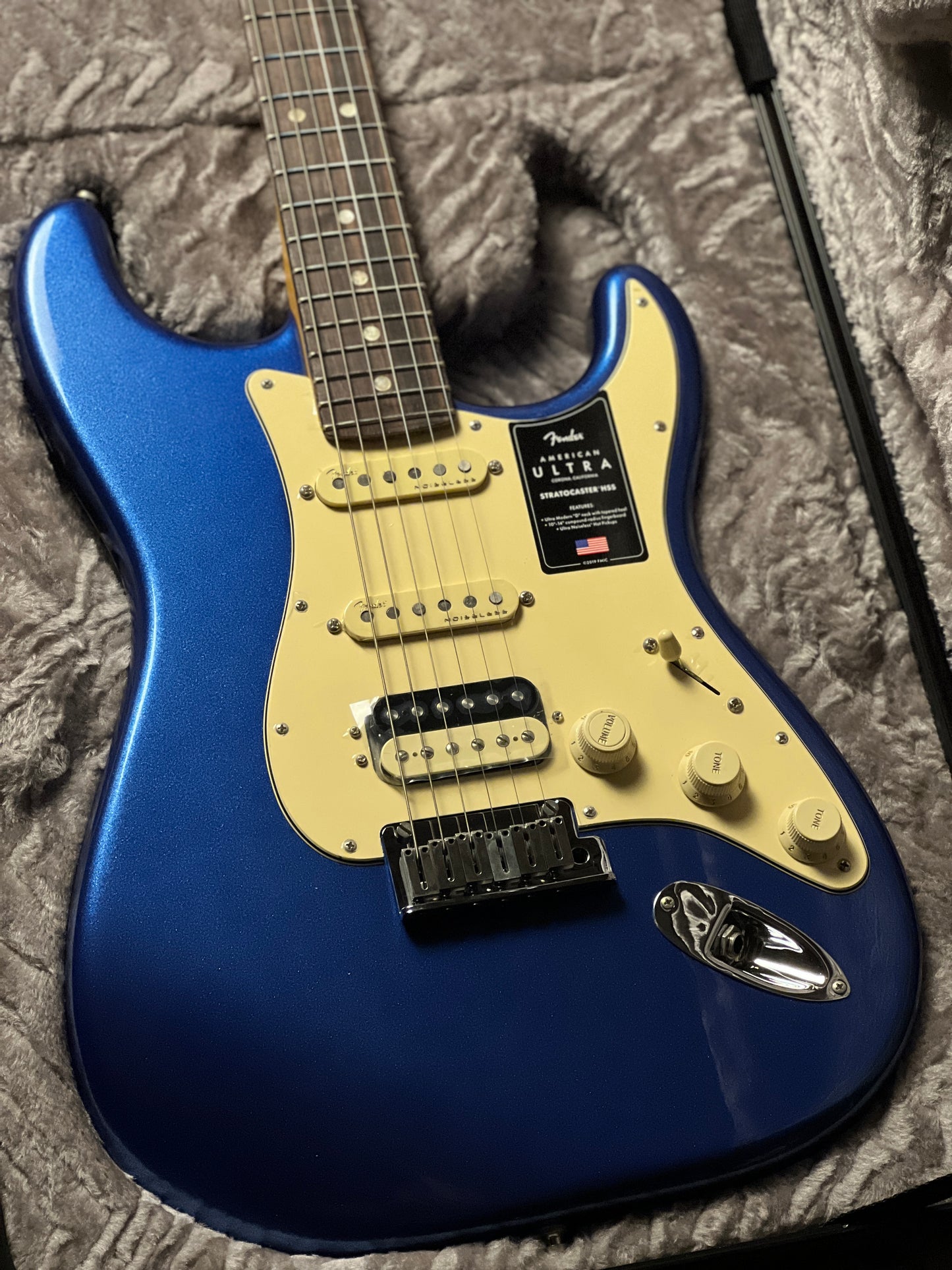 Fender American Ultra Stratocaster HSS - Cobra Blue with Rosewood Fingerboard US23029816