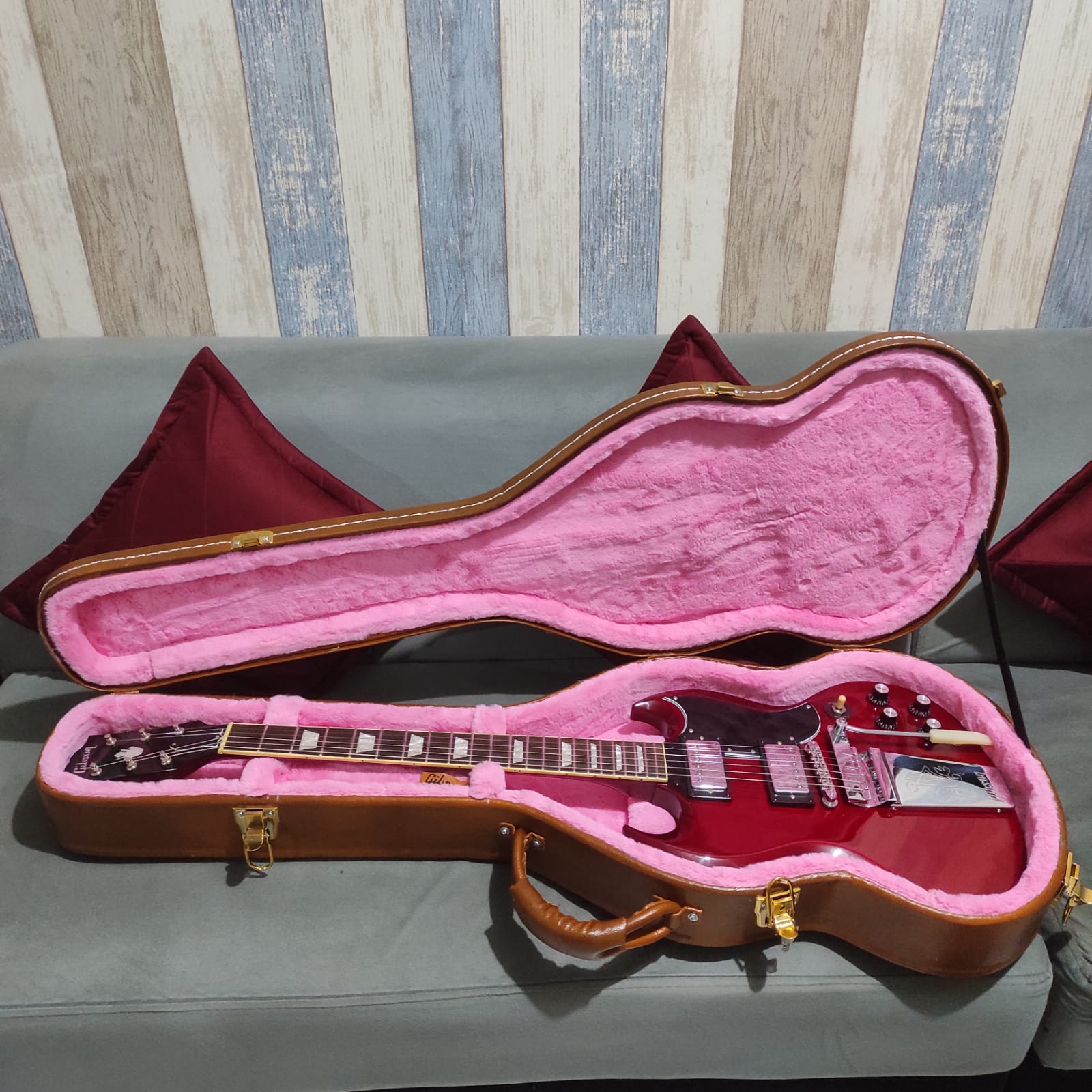 MOD Case Gibson SG Hardshell Case Replica in Brown – nafiriguitar.com