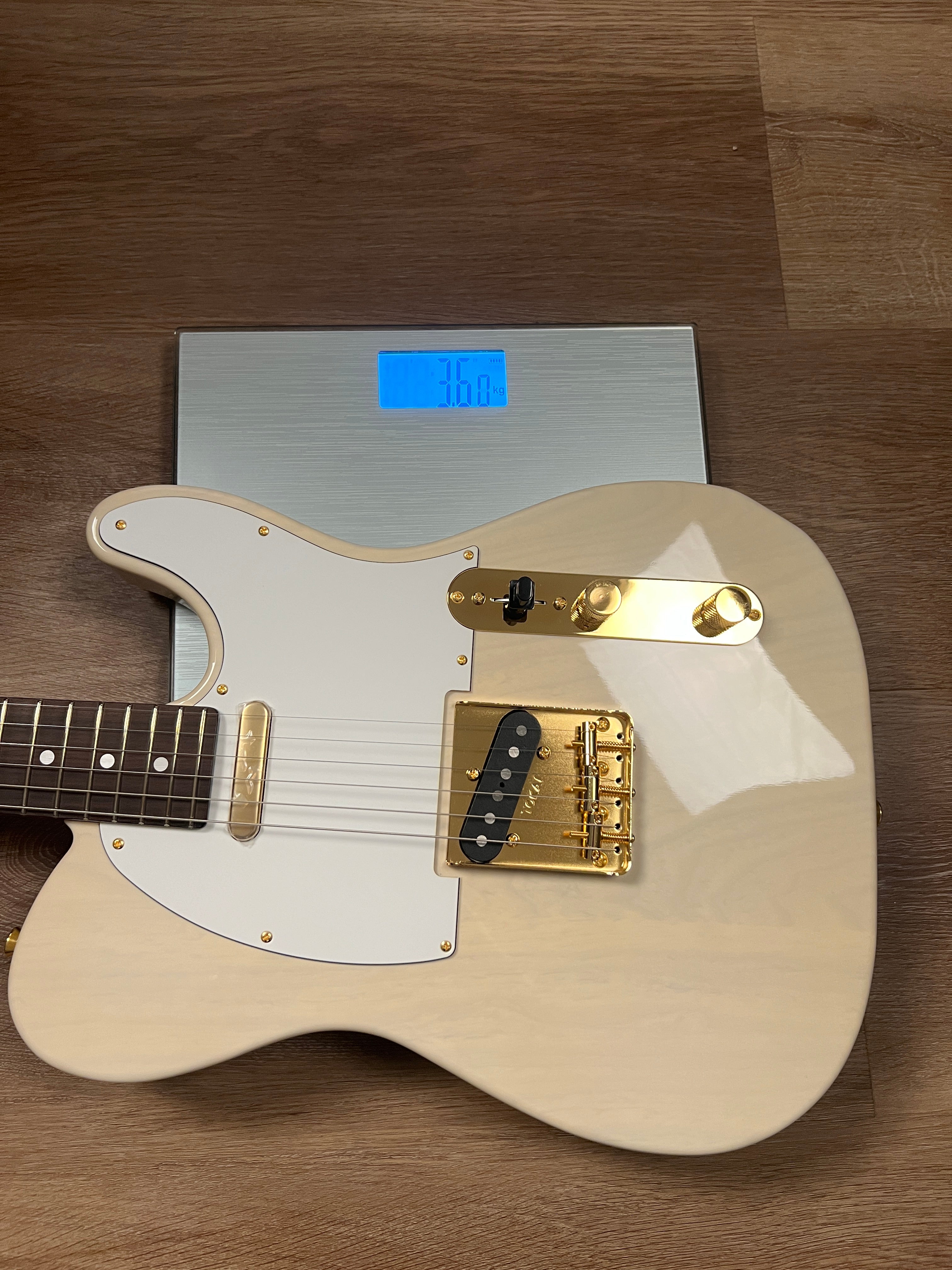 Tokai Japan ATE-102G/R Breezysound Japan in See Thru White with