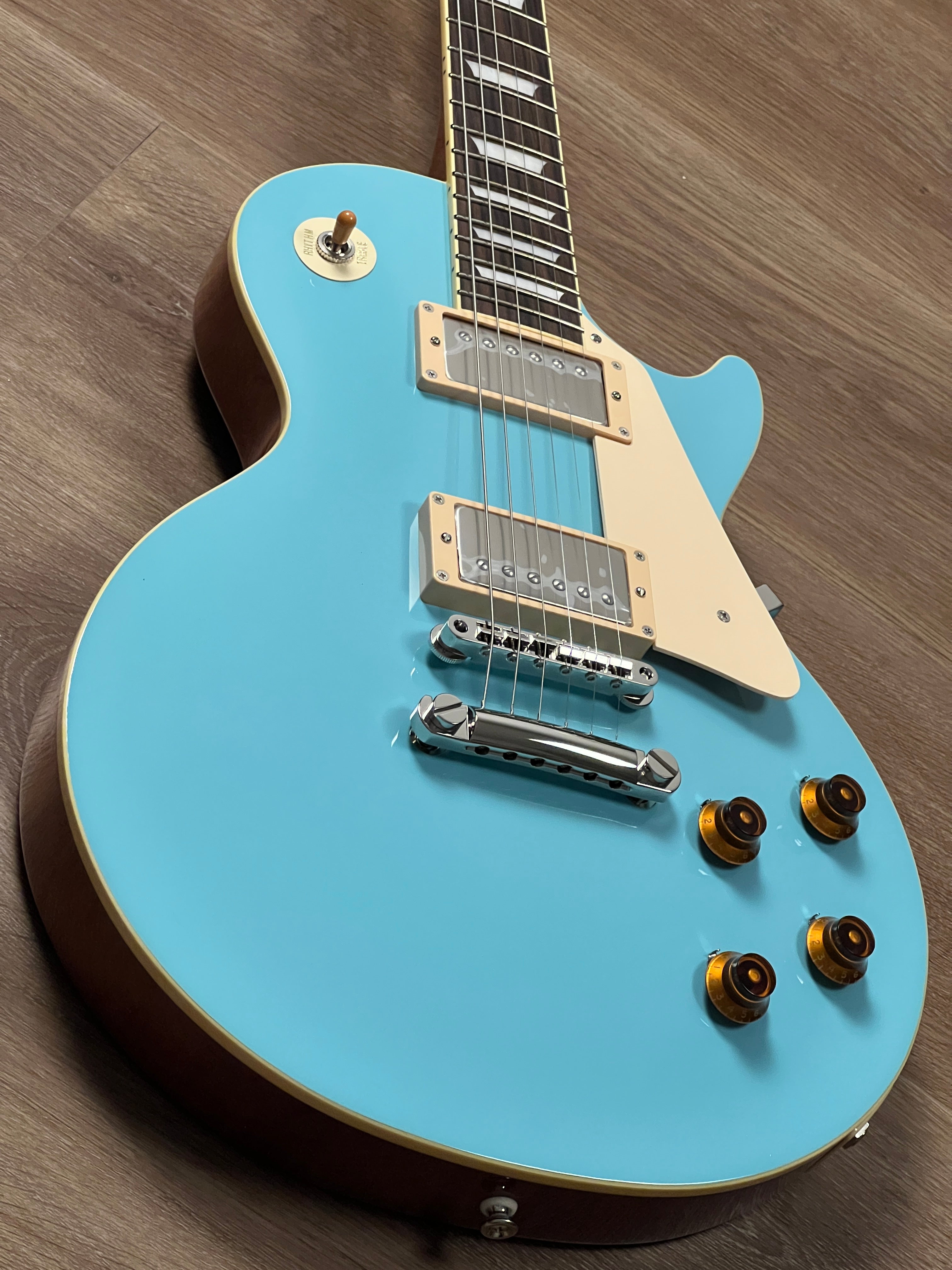 Tokai トーカイ Love Rock Tokai Love Rock Japan LS-101 in Sonic Blue 2348227 – nafiriguitar.com