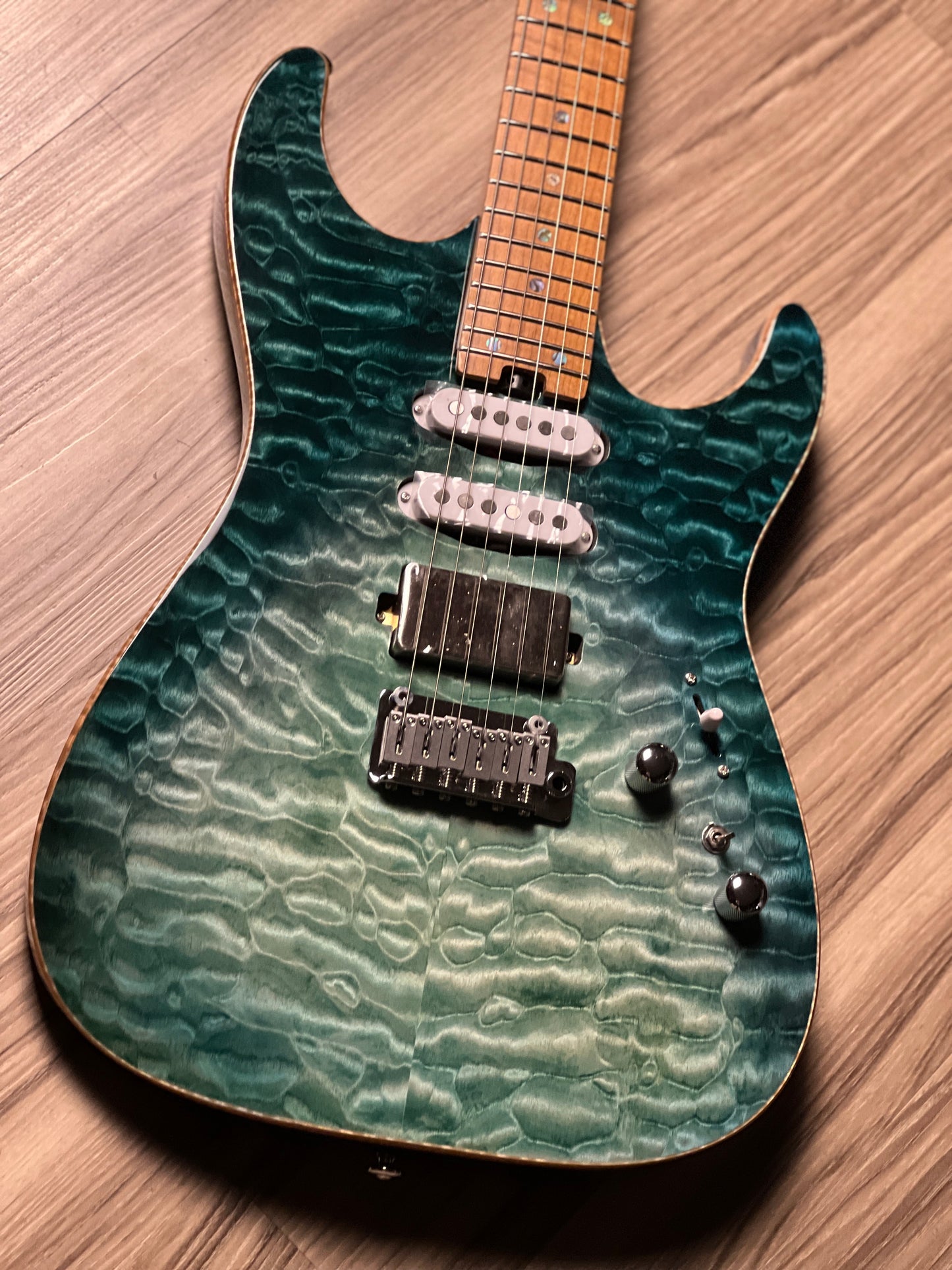 Soloking MS-1 Custom 24 HSS Quilt FMN in Turquoise Wakesurf JESCAR