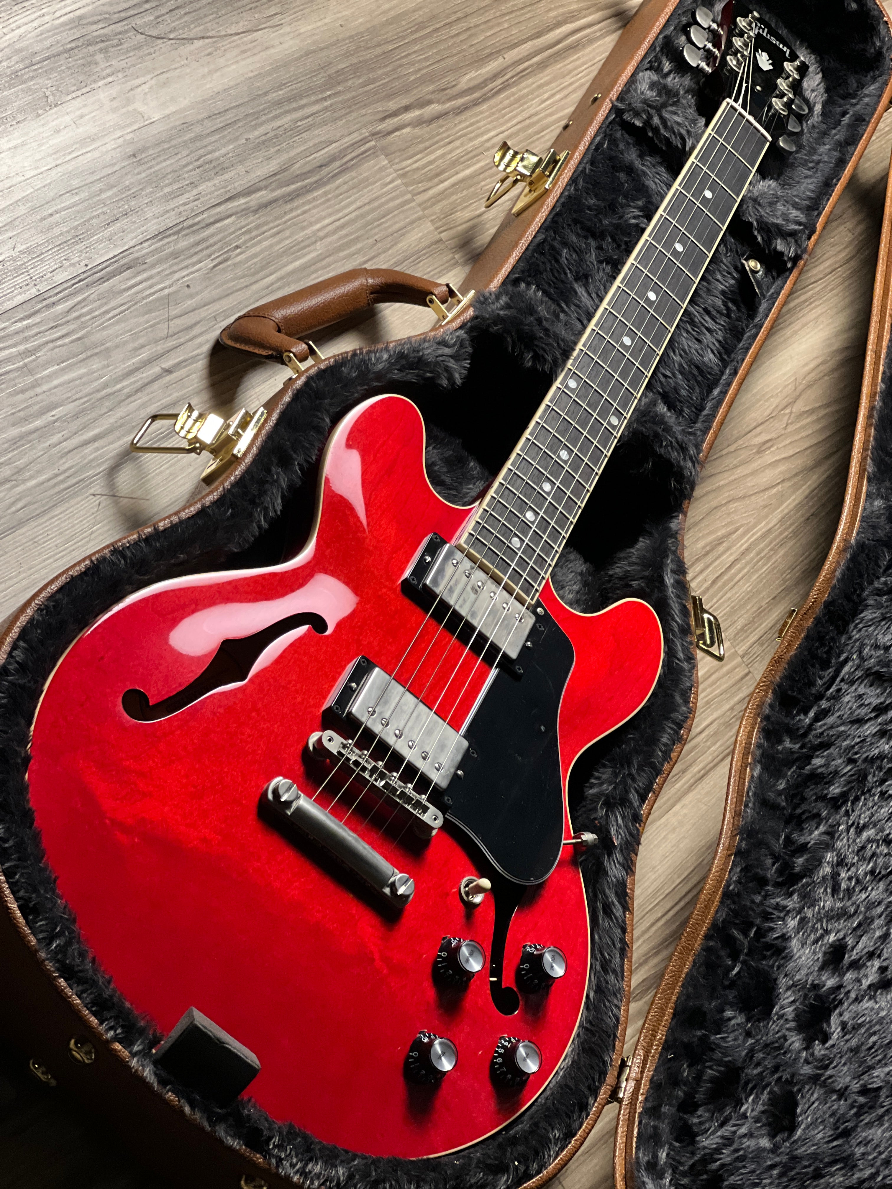 Gibson ES-339 in Cherry w/Case 216120137